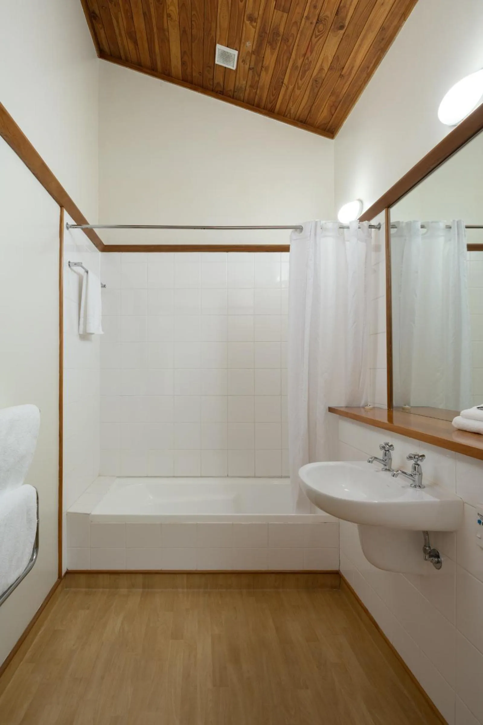 Riverside Hotel Marlborough