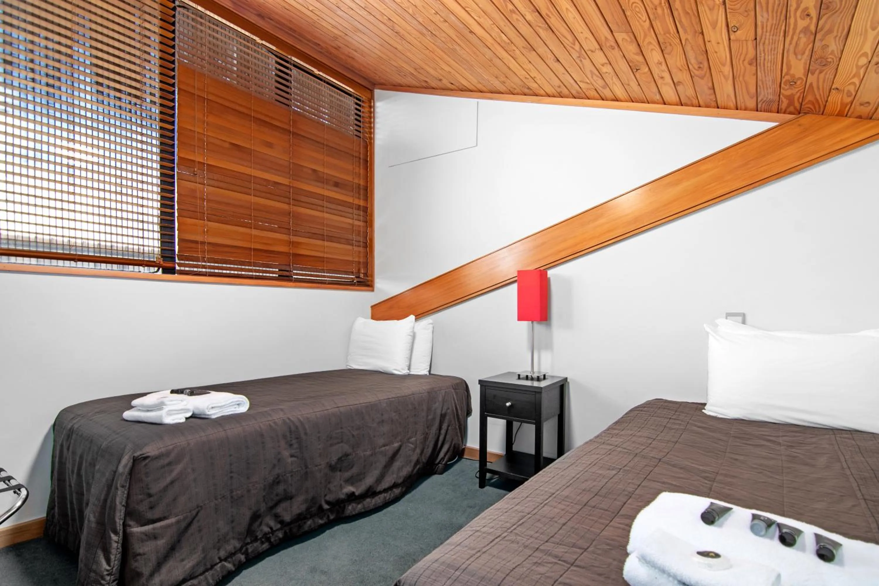 Bed in Riverside Hotel Marlborough