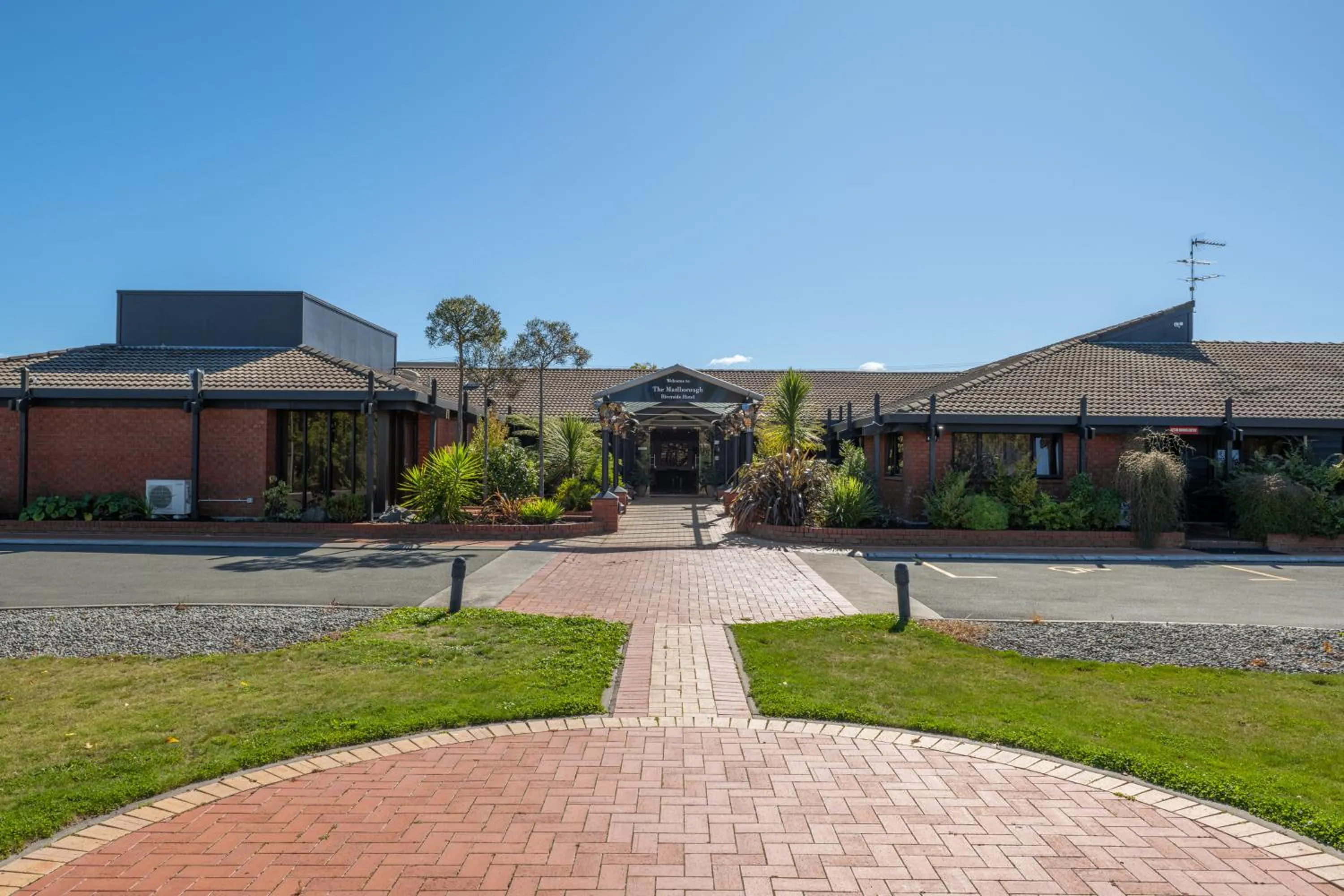 Riverside Hotel Marlborough