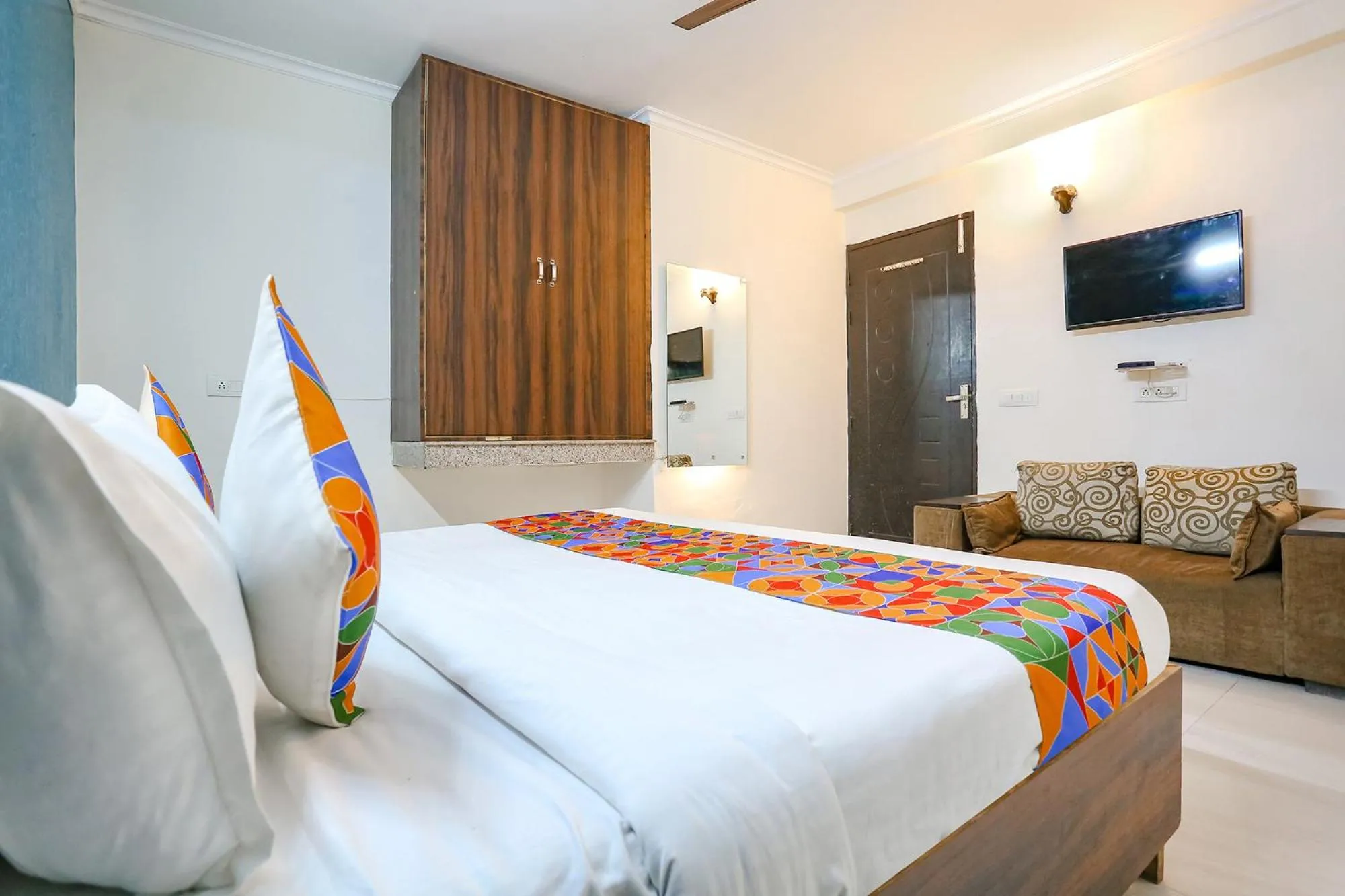 Bed in Via Mirage - Nr IGI Airport New Delhi