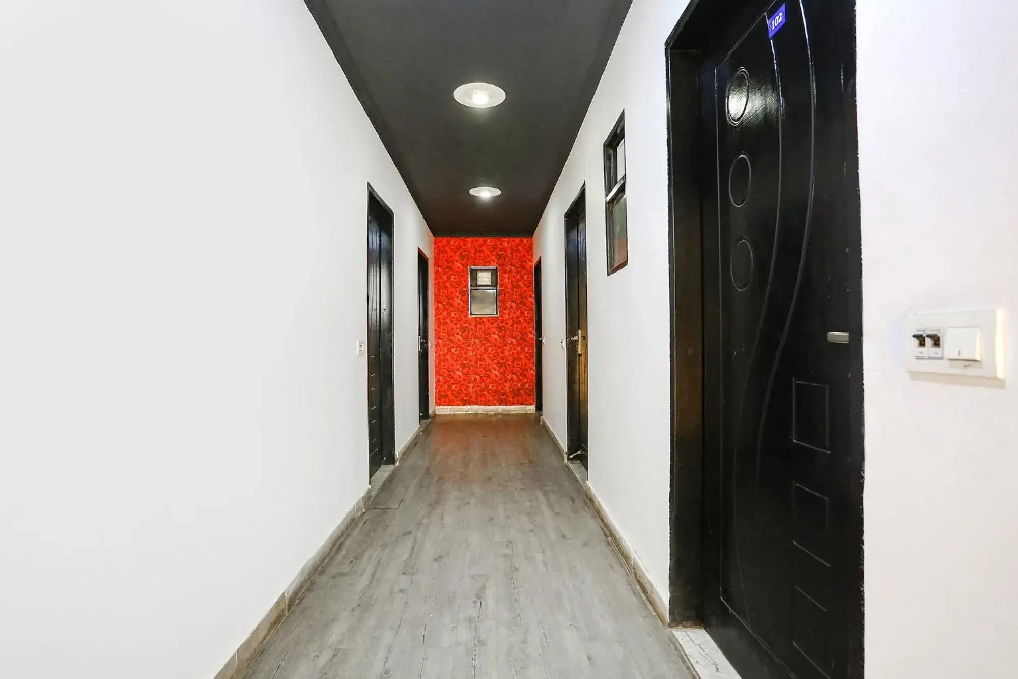 Lobby or reception in FabExpress Mirage - Nr IGI Airport New Delhi Lobby or reception in FabExpress Mirage - Nr IGI Airport New Delhi