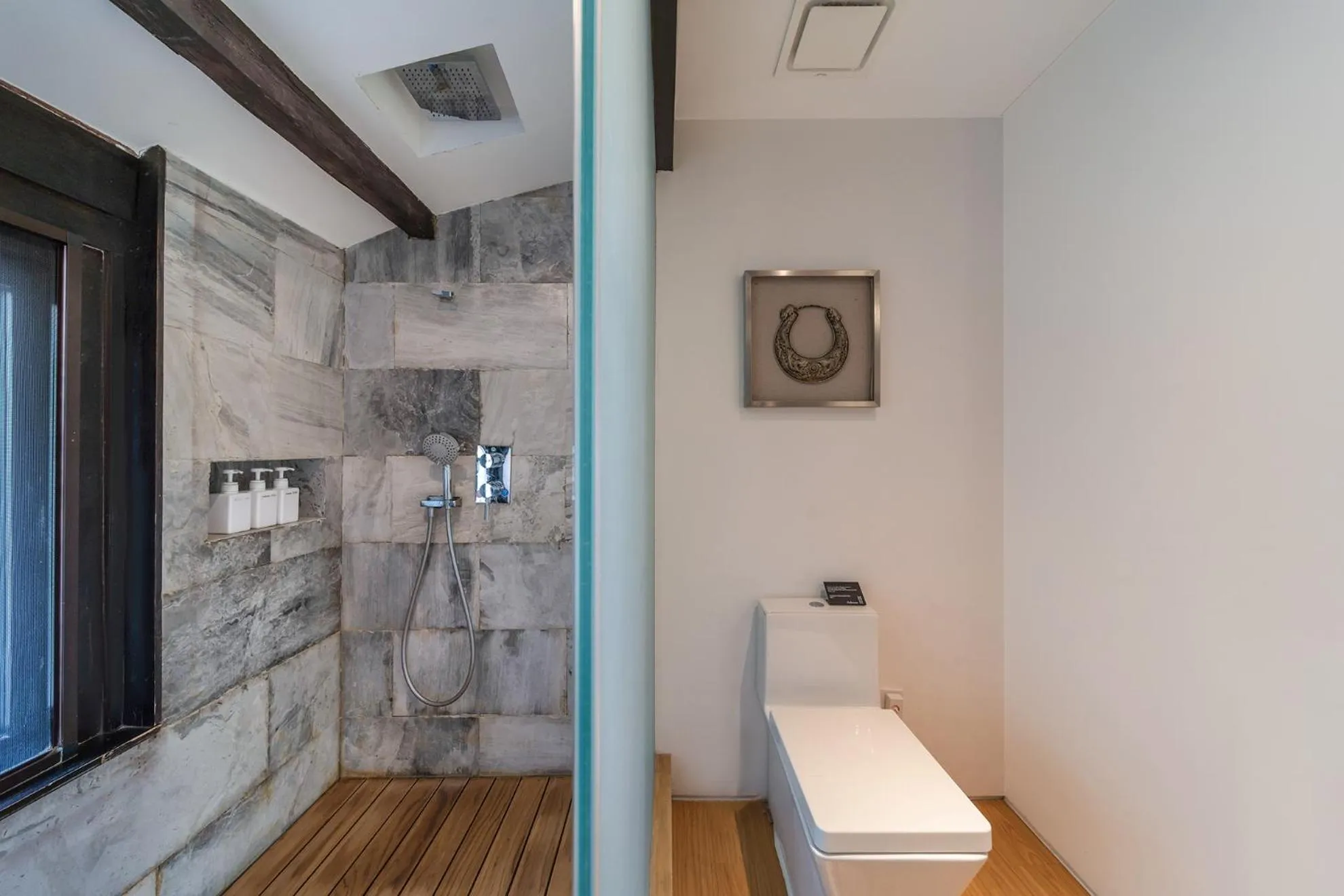 Bathroom in The Bivou Lijiang