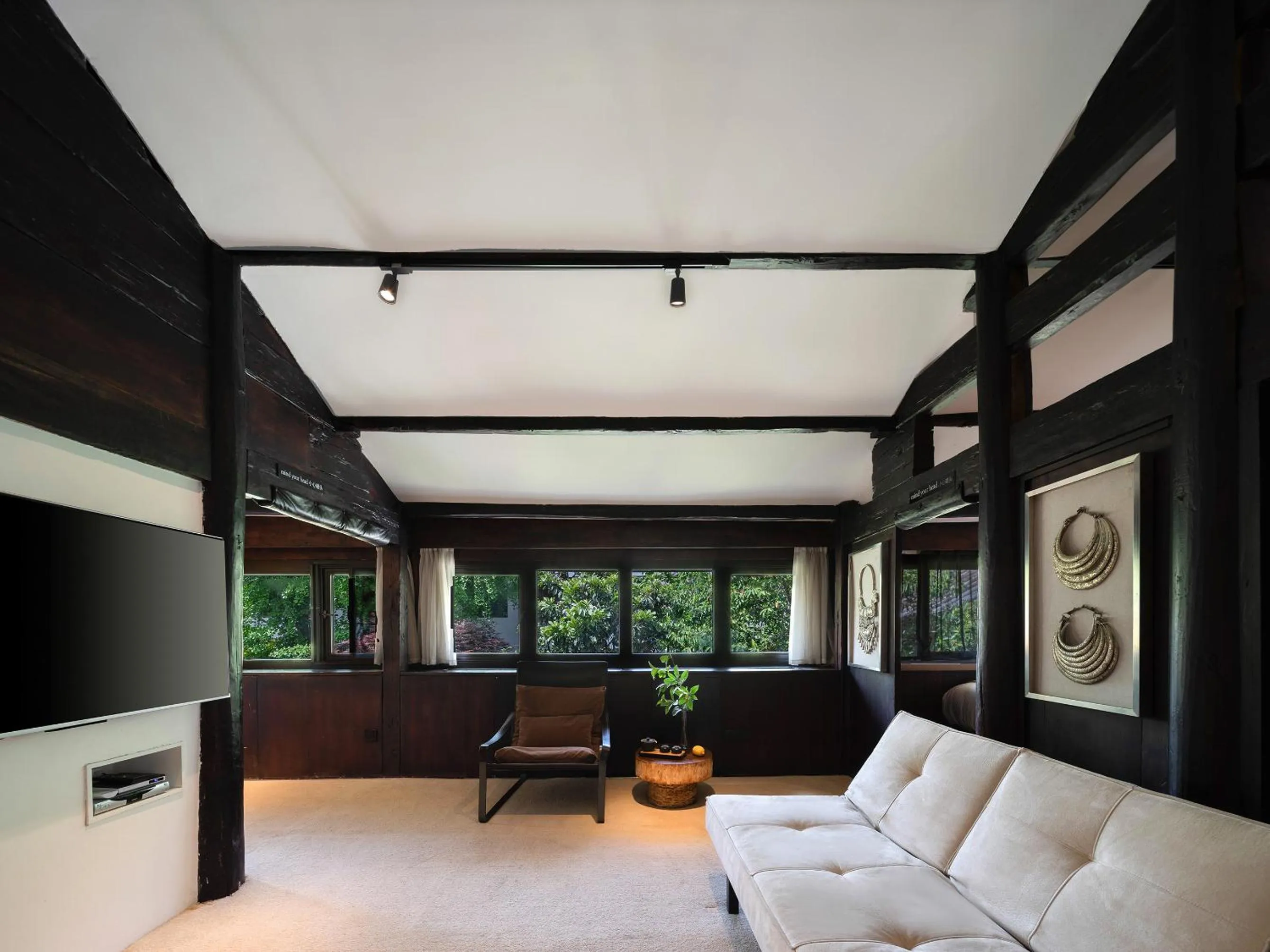 TV and multimedia in The Bivou Lijiang