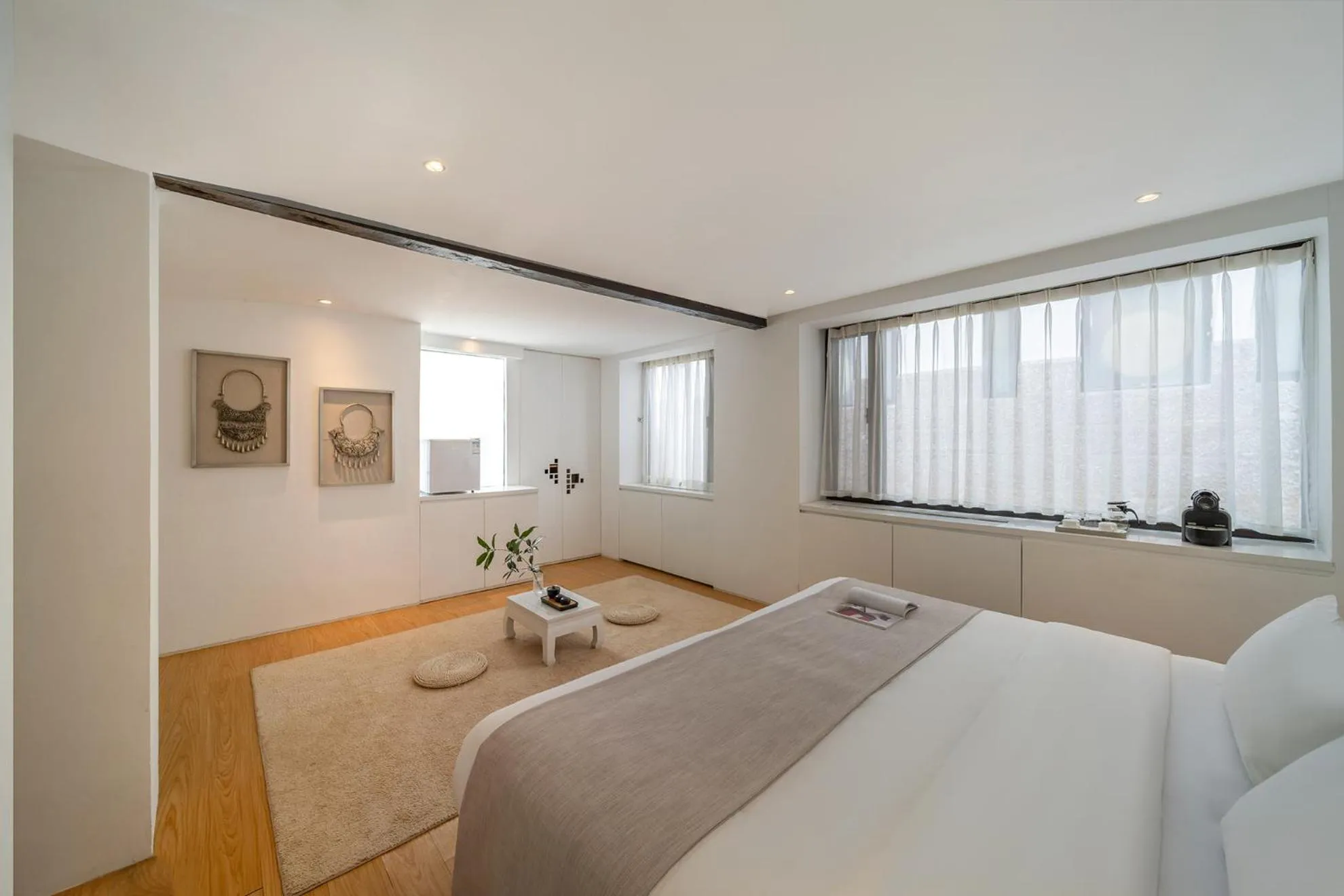 Photo of the whole room, Bed in The Bivou Lijiang