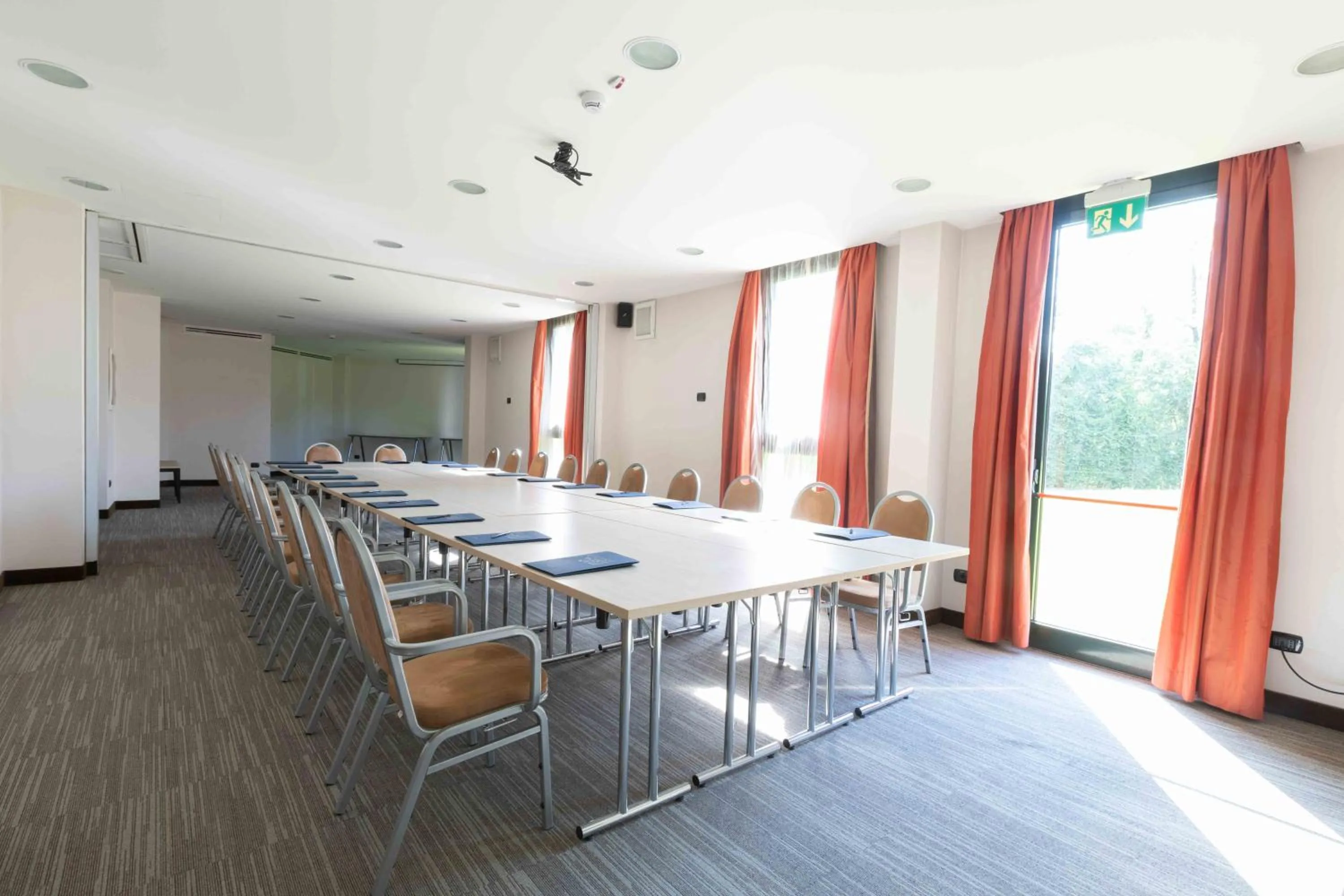Business facilities in Belstay Milano Linate