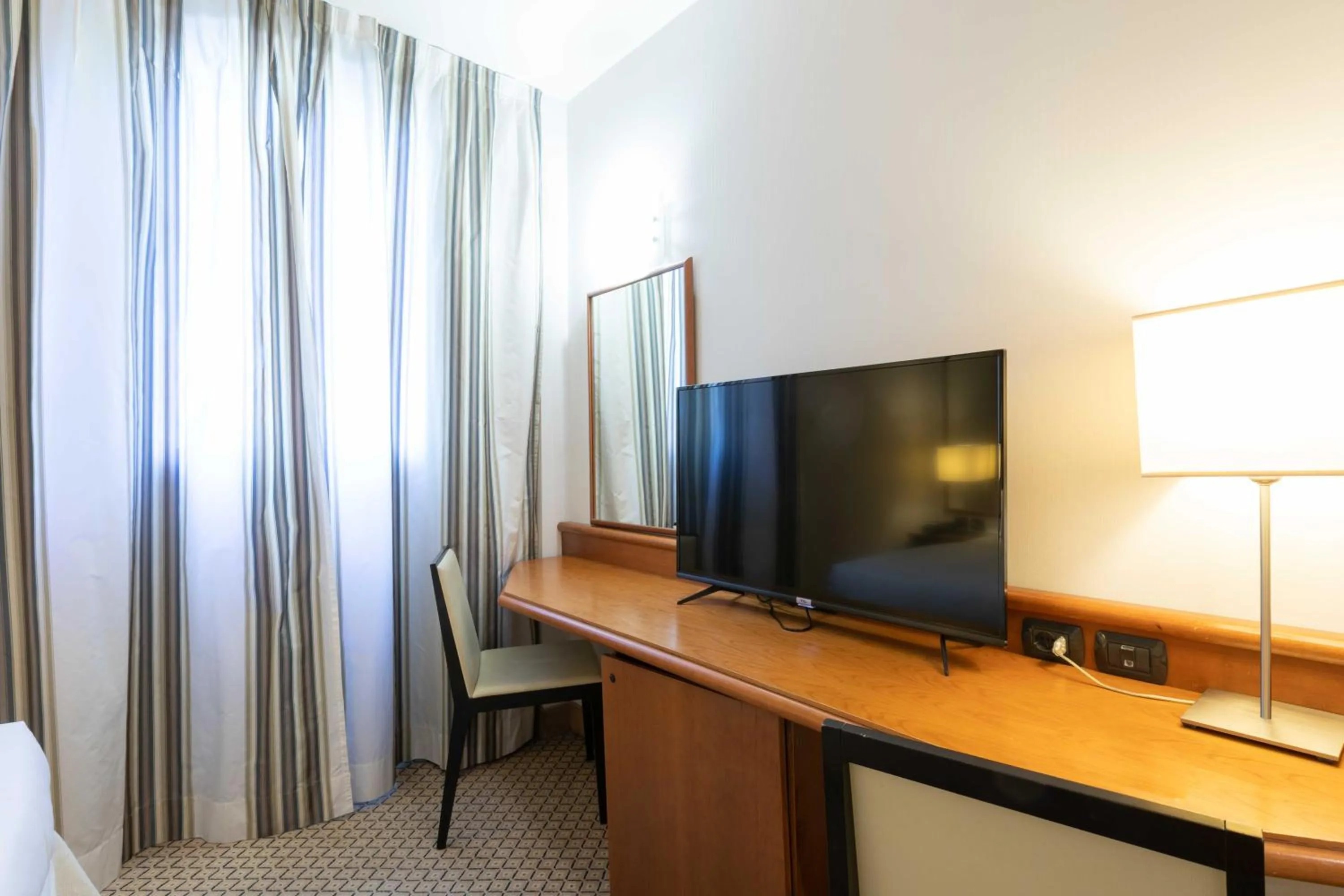 TV and multimedia in Belstay Milano Linate