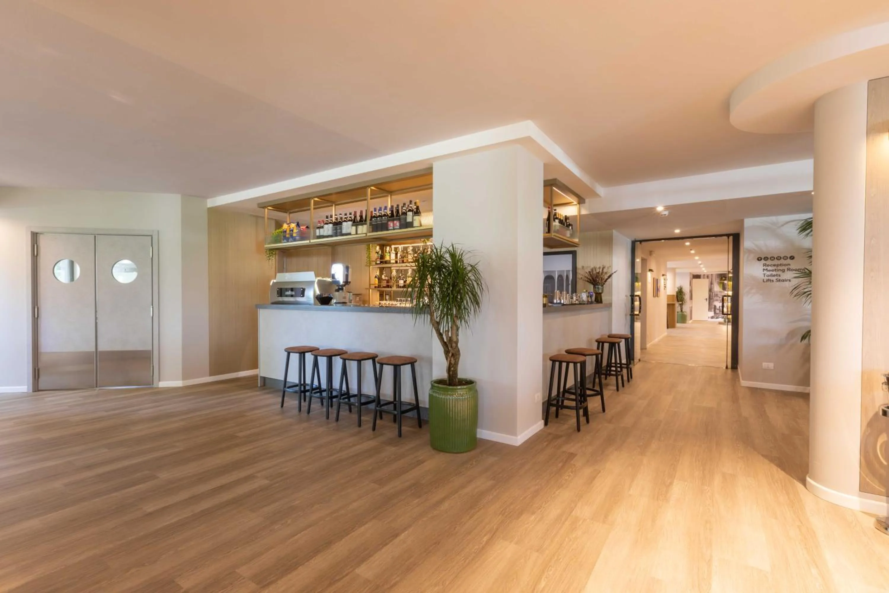 Lounge or bar in Belstay Milano Linate