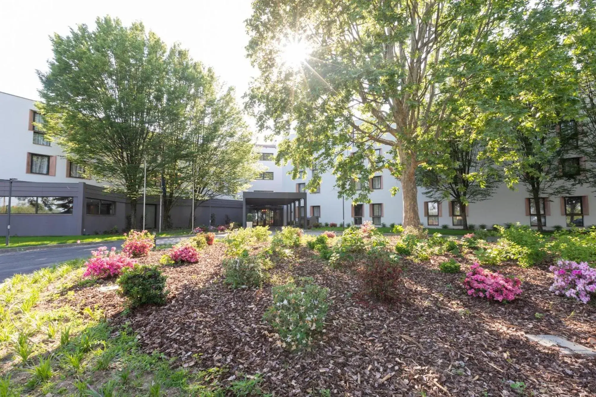 Property building in Belstay Milano Linate Property building in Belstay Milano Linate