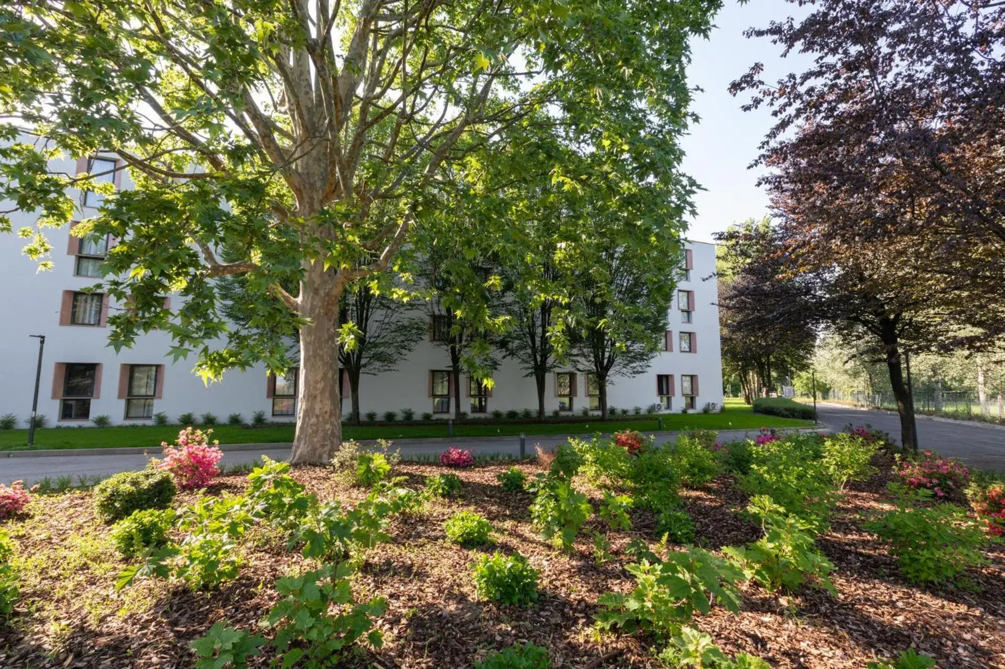 Property building in Belstay Milano Linate Property building in Belstay Milano Linate