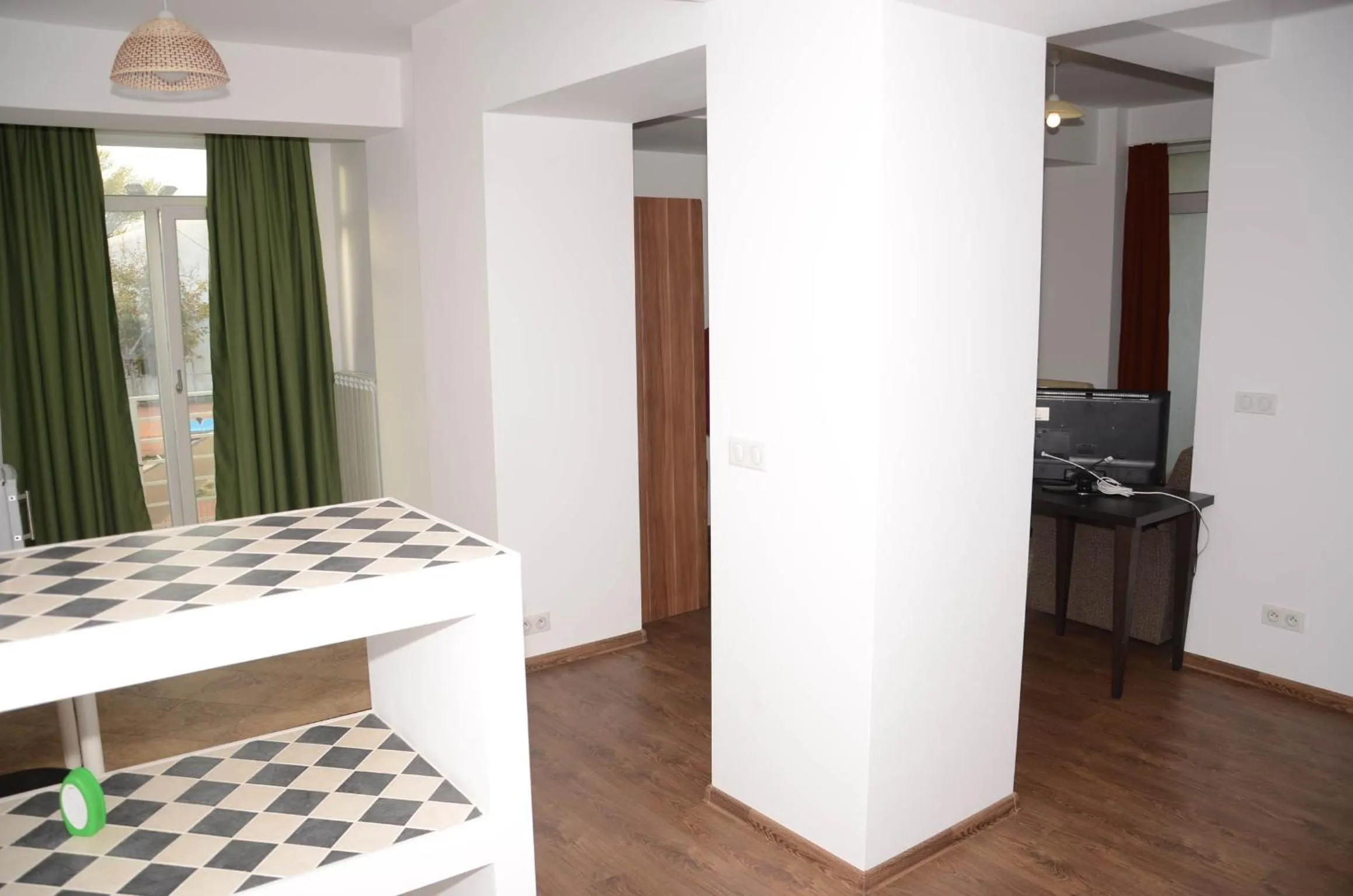 Decorative detail in Apart La Cave