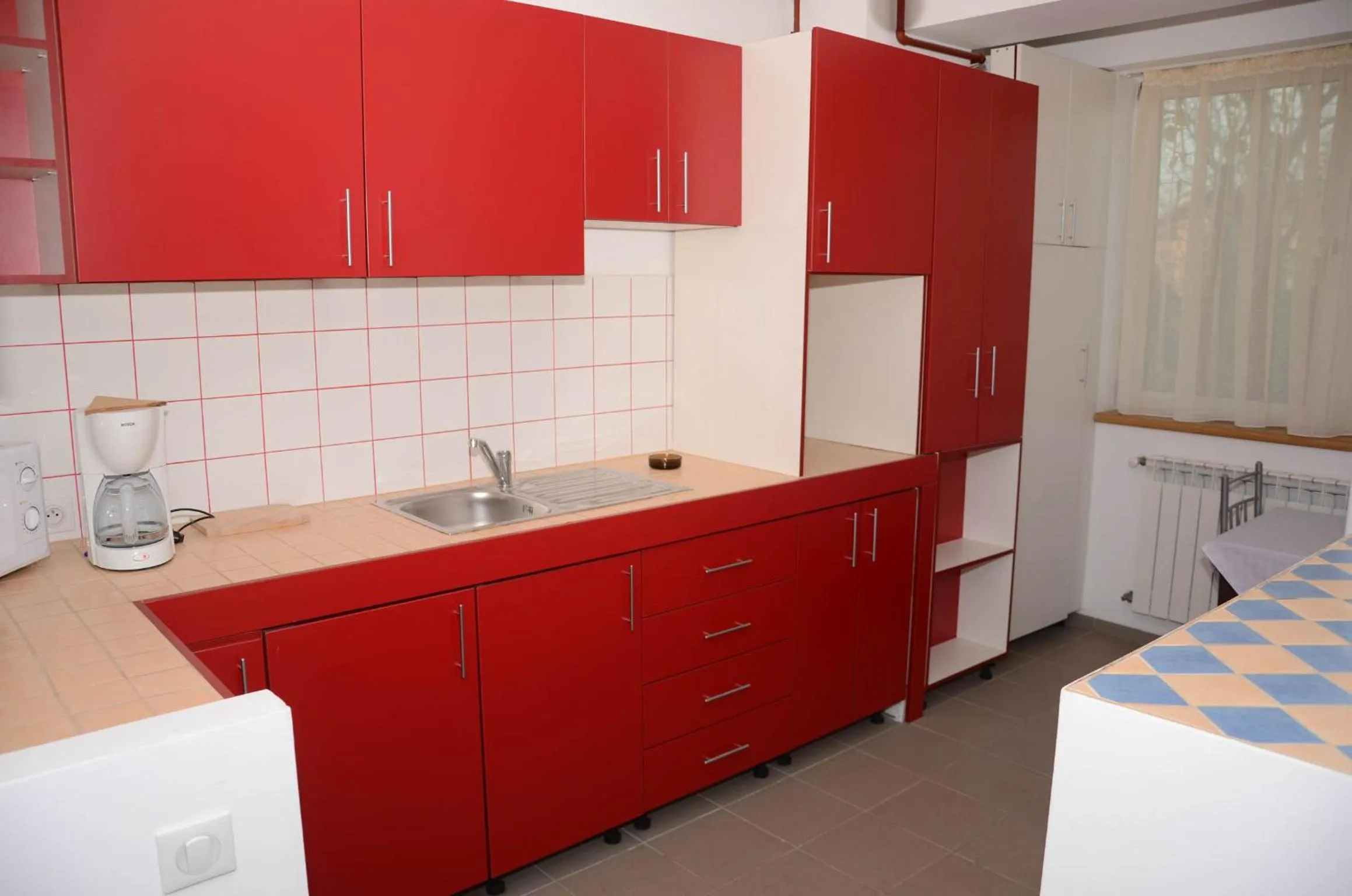 Kitchen or kitchenette, Bed in Apart La Cave