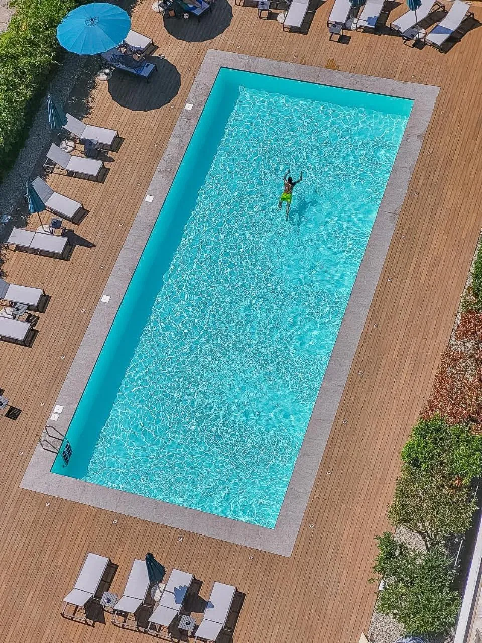 Pool view in Belstay Milano Assago