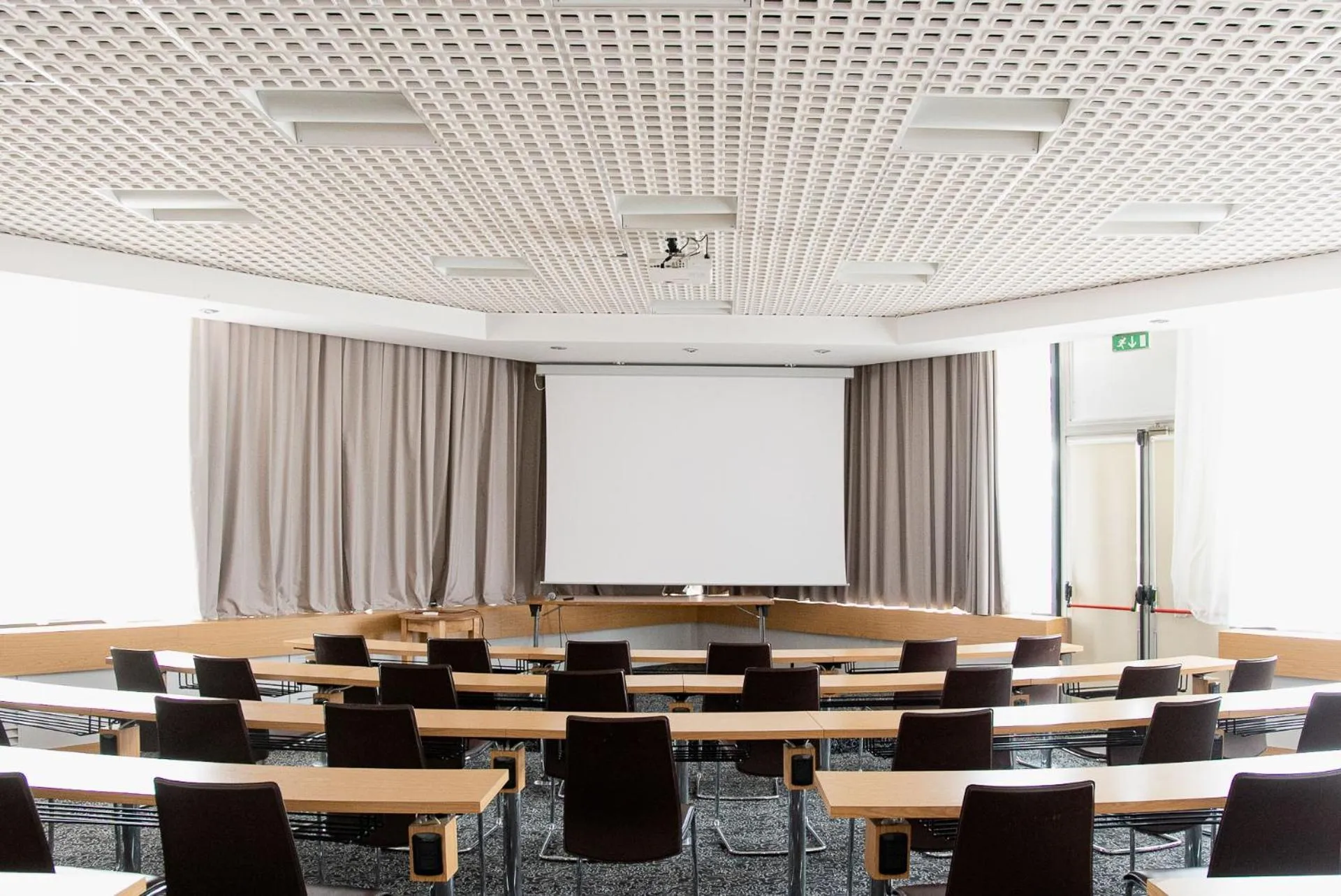 Business facilities in Belstay Milano Assago