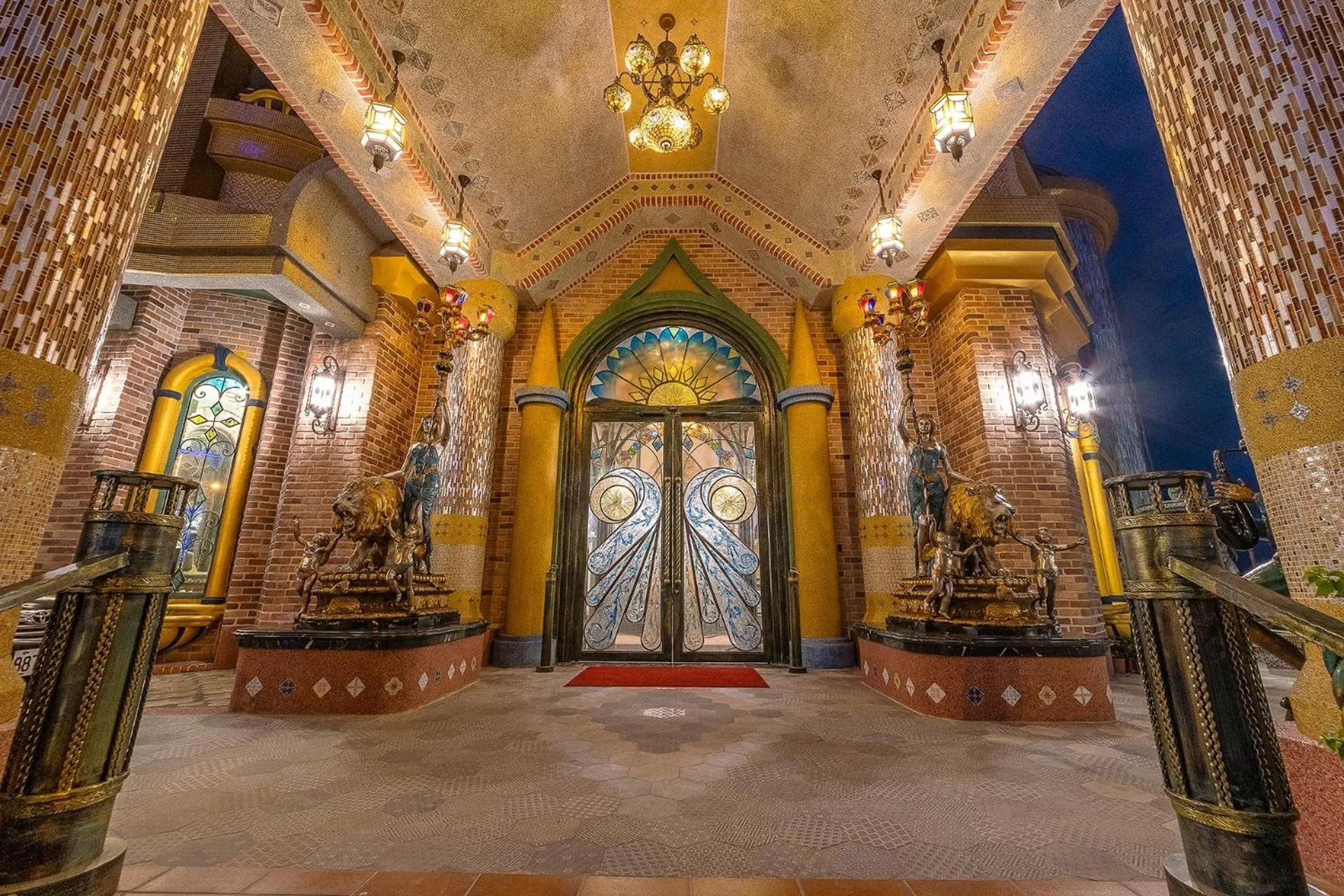 Facade/entrance in Hotel Moon