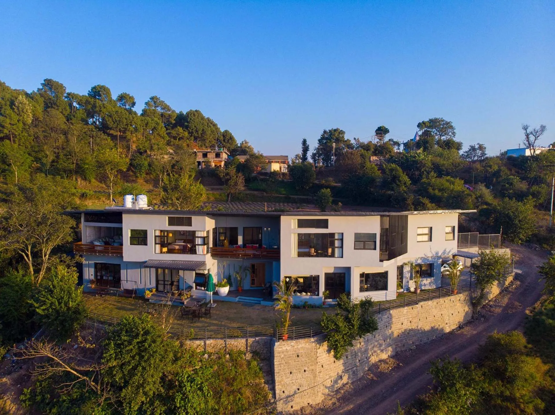 StayVista at Savara with Heated Infinity Pool and Jacuzzi