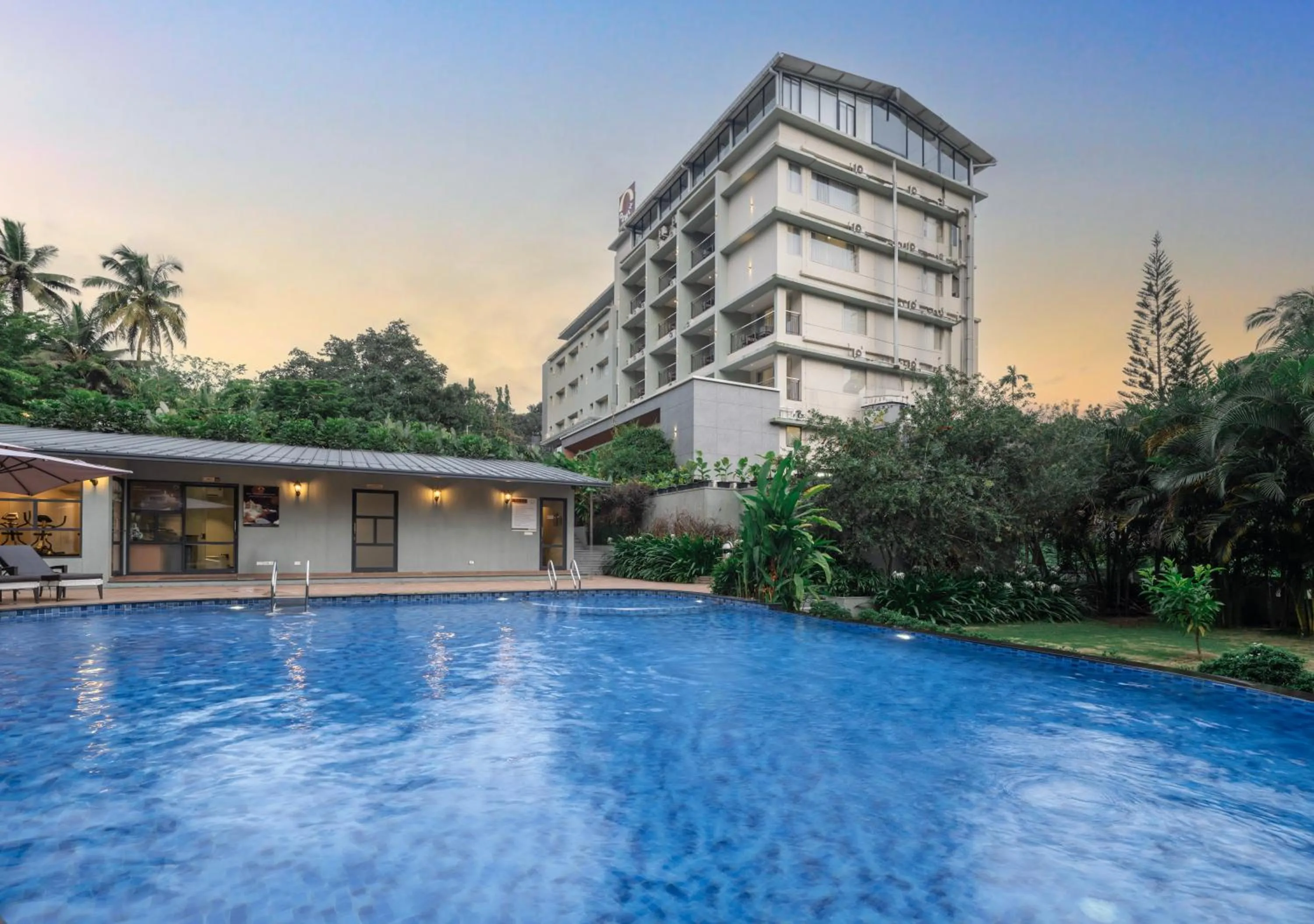 Swimming pool in Oshin Wayanad