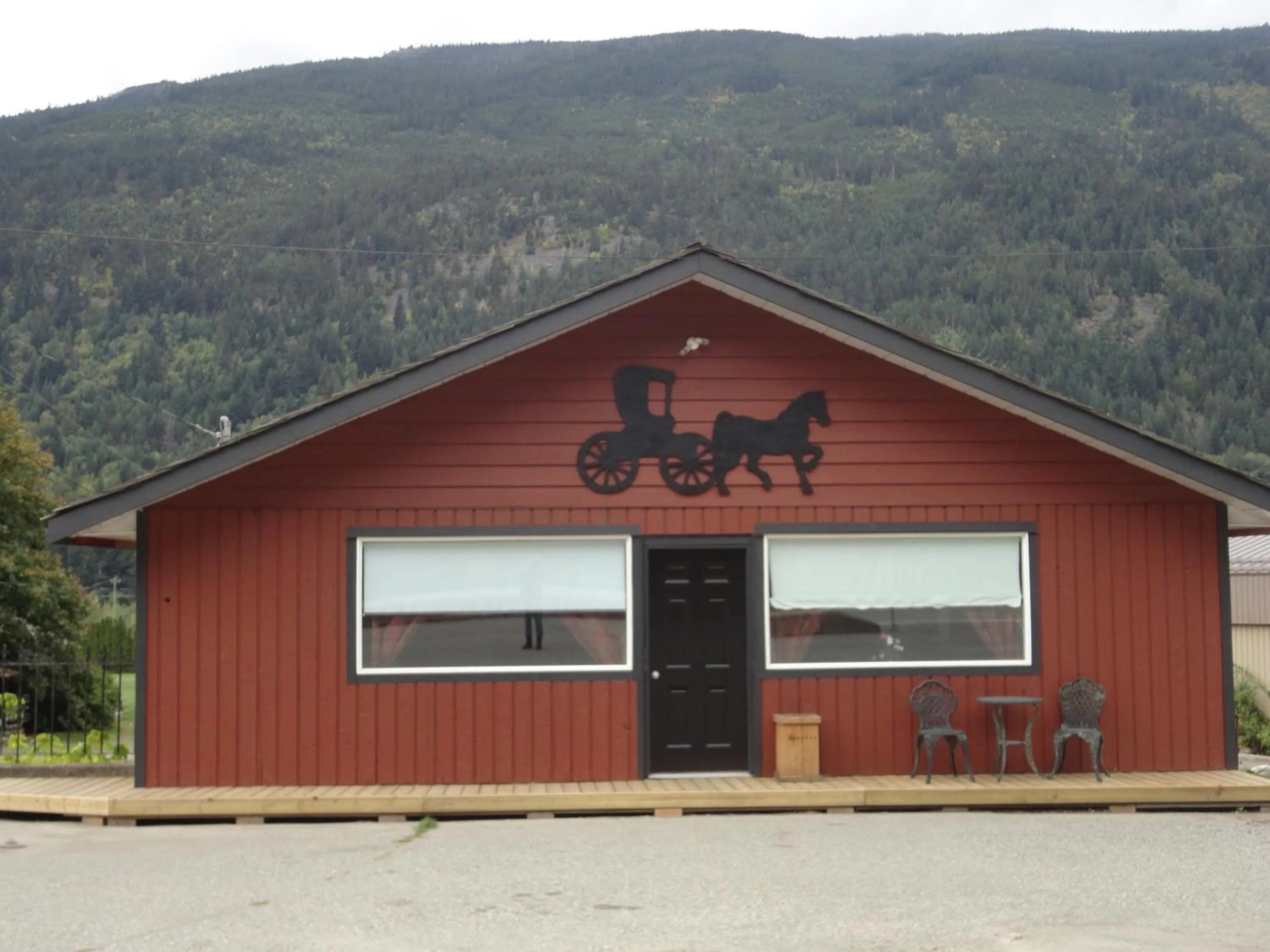 Old Towne Inne Chuckwagon Bar & Grill