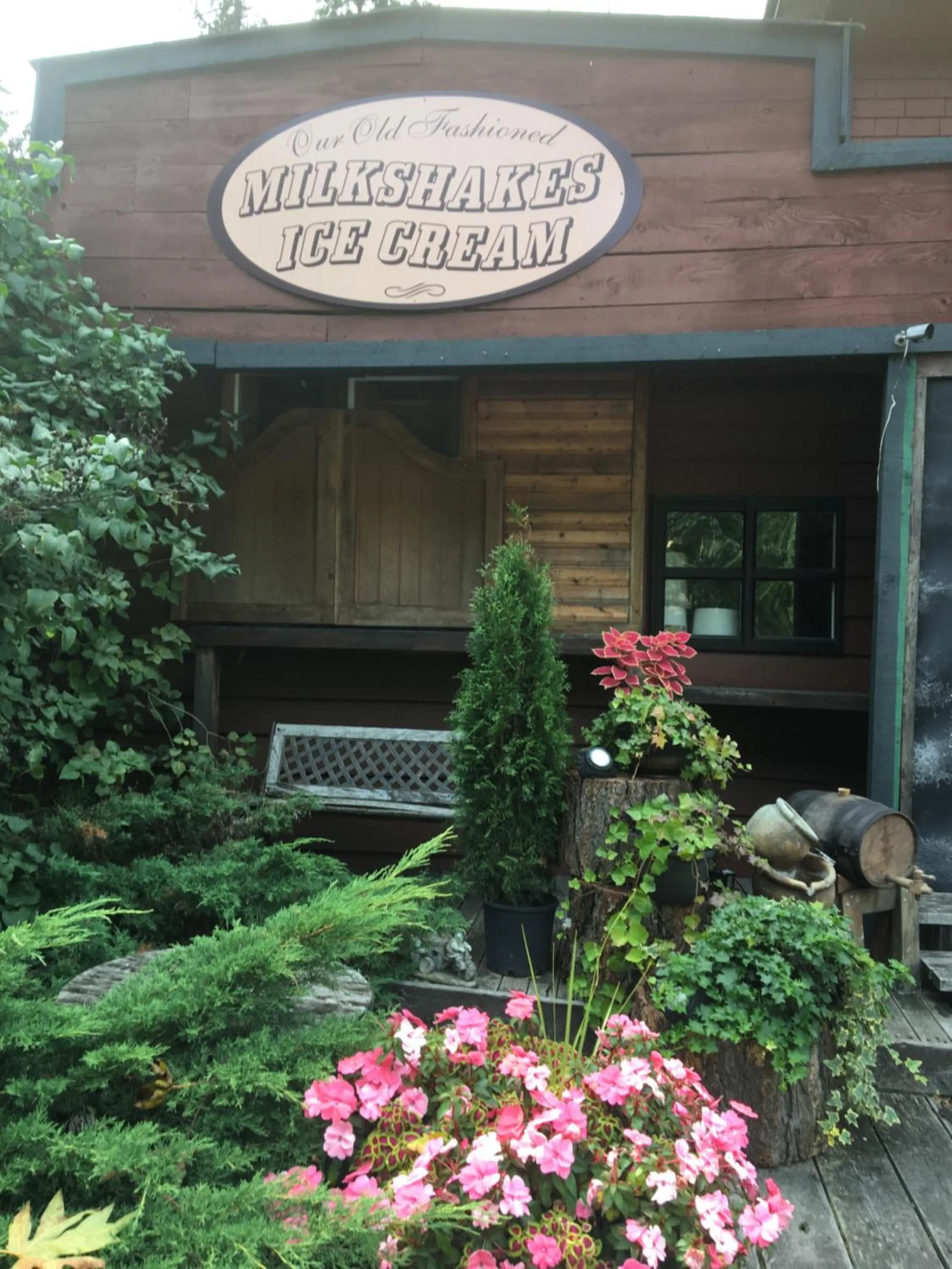 Old Towne Inne Chuckwagon Bar & Grill