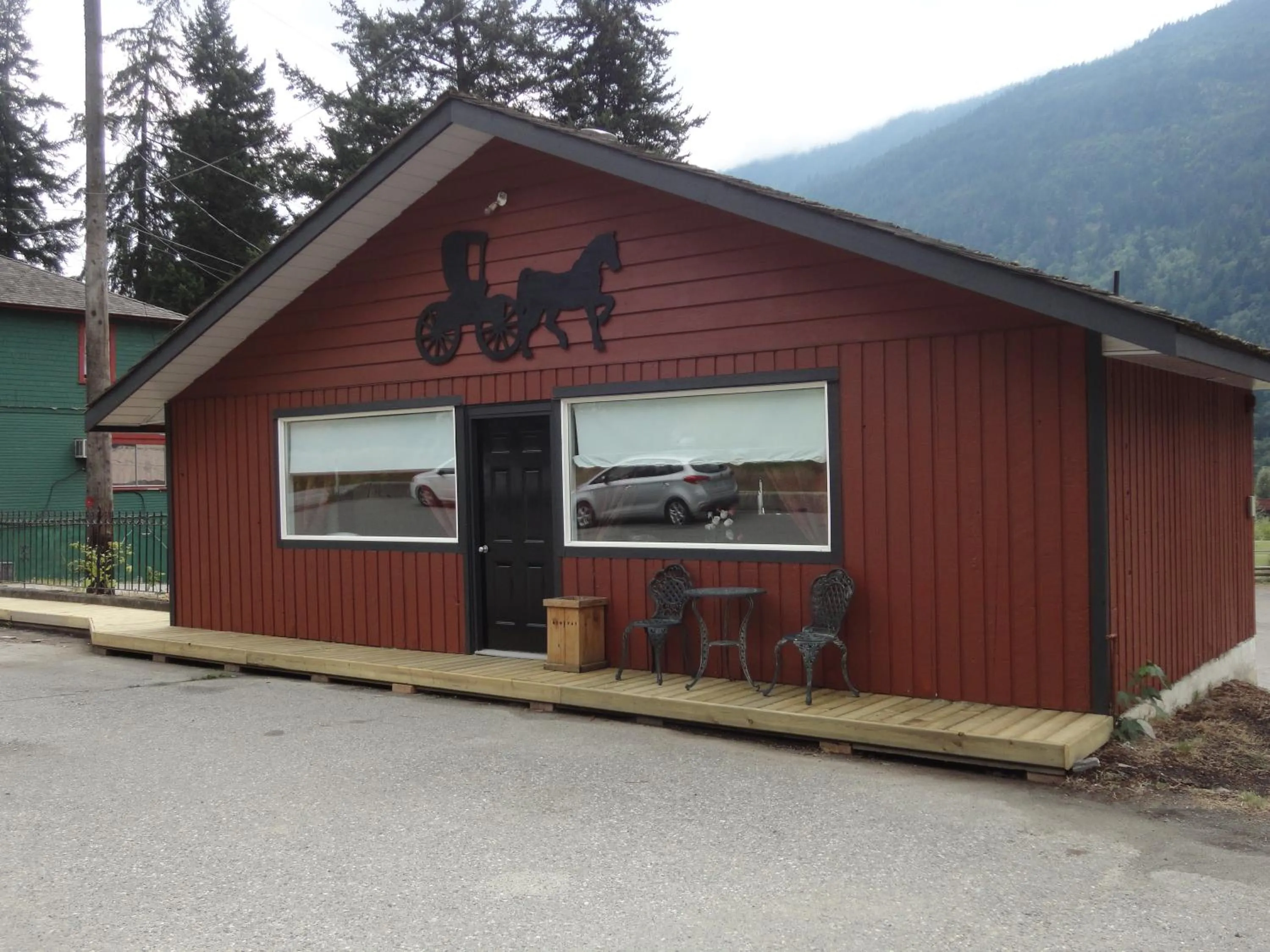 Old Towne Inne Chuckwagon Bar & Grill
