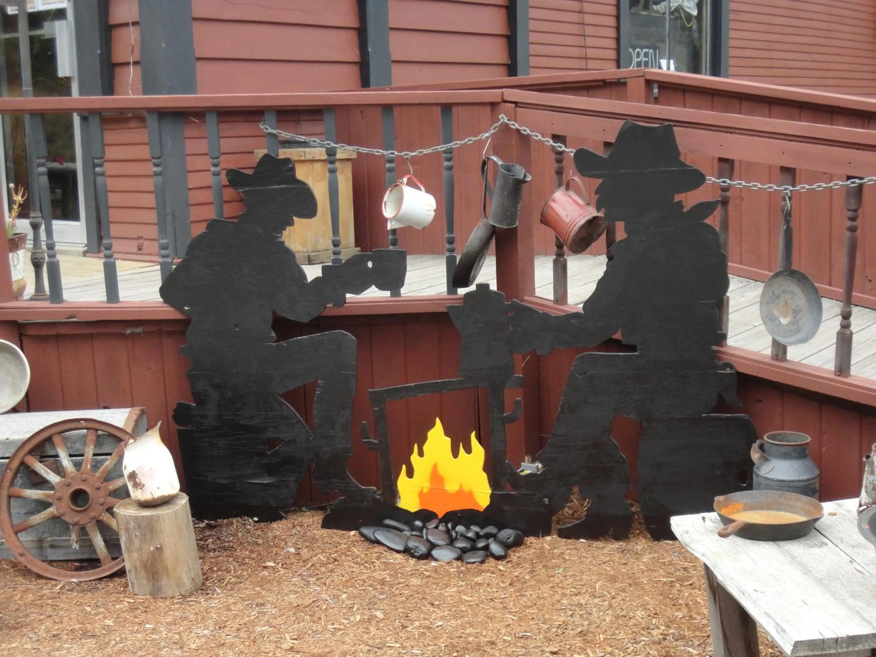 Old Towne Inne Chuckwagon Bar & Grill