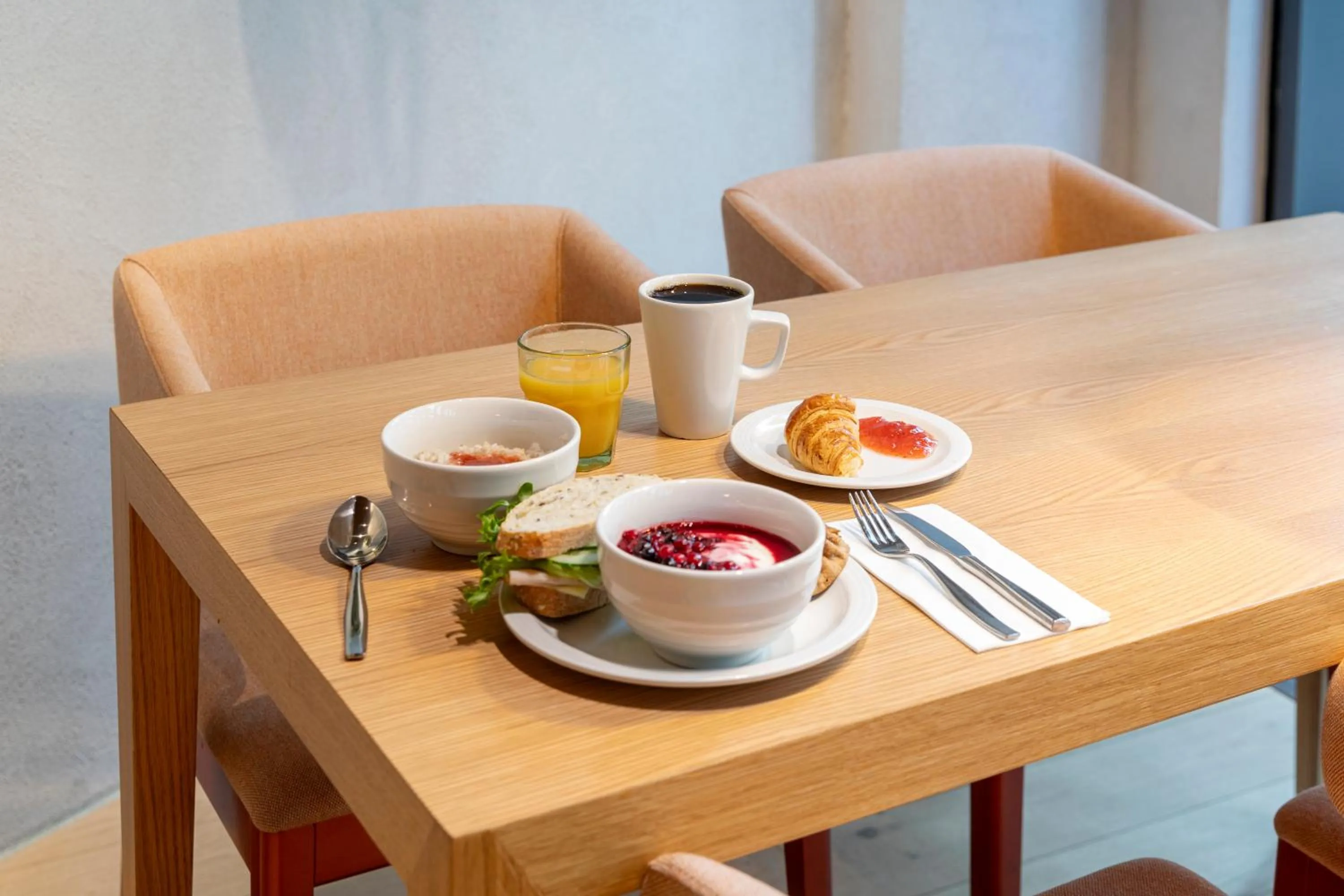 Food and drinks in Heymo 1 by Sokos Hotels