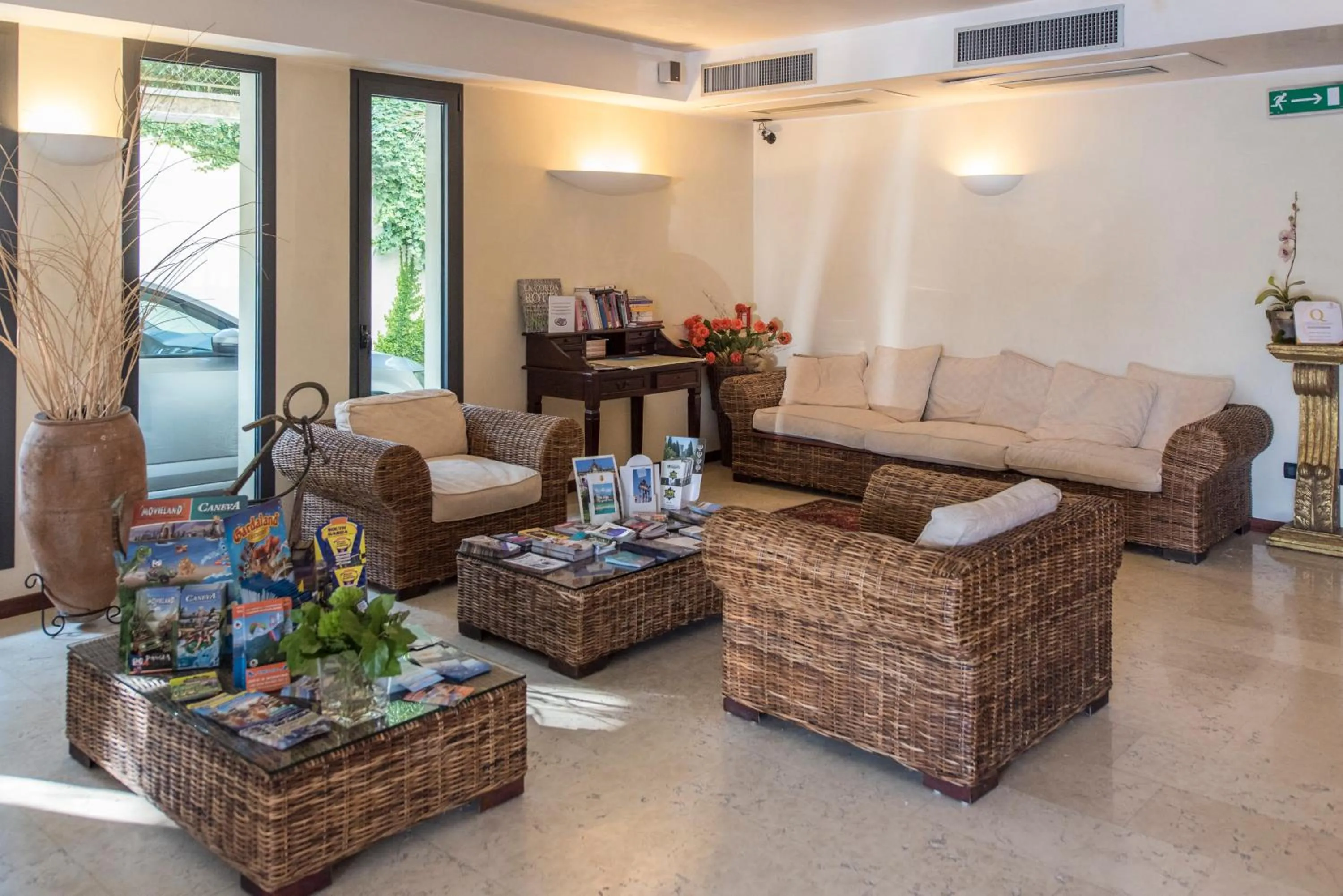 Lobby or reception in Admiral Hotel Villa Erme