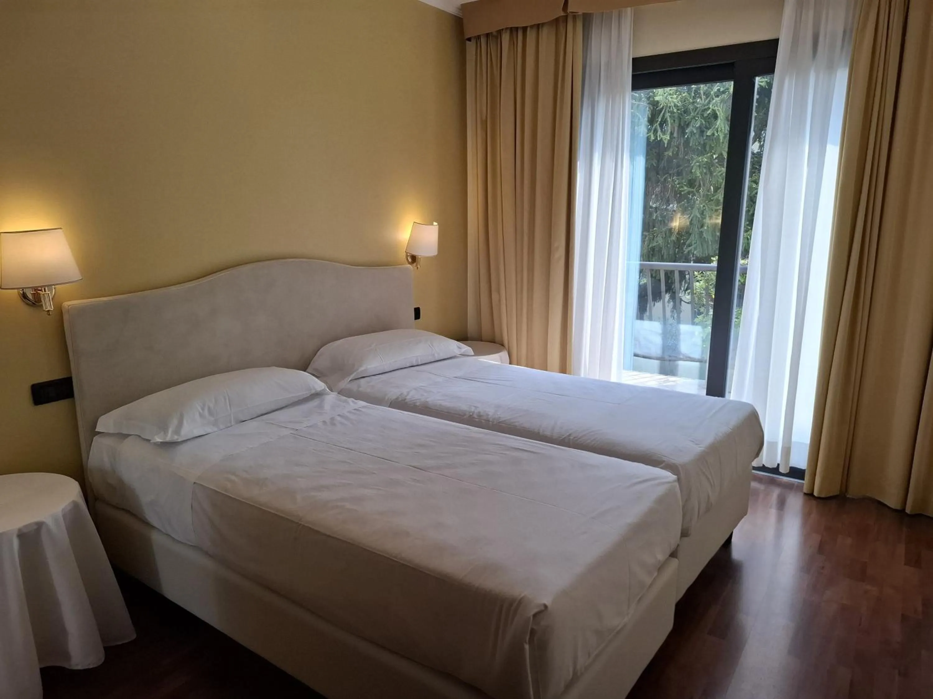 Bedroom, Bed in Admiral Hotel Villa Erme