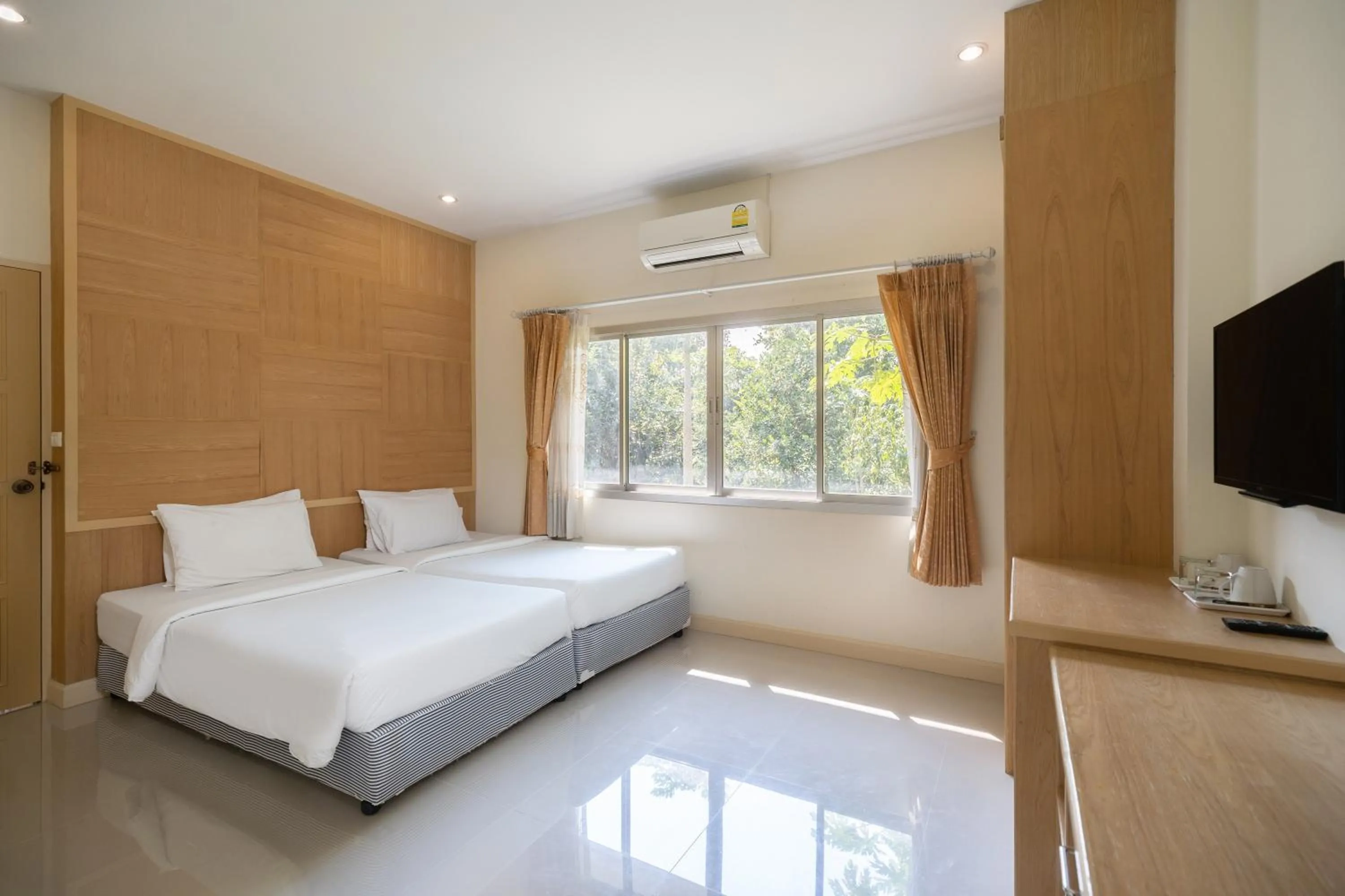 Bedroom, Bed in Thara Cholapruek Resort