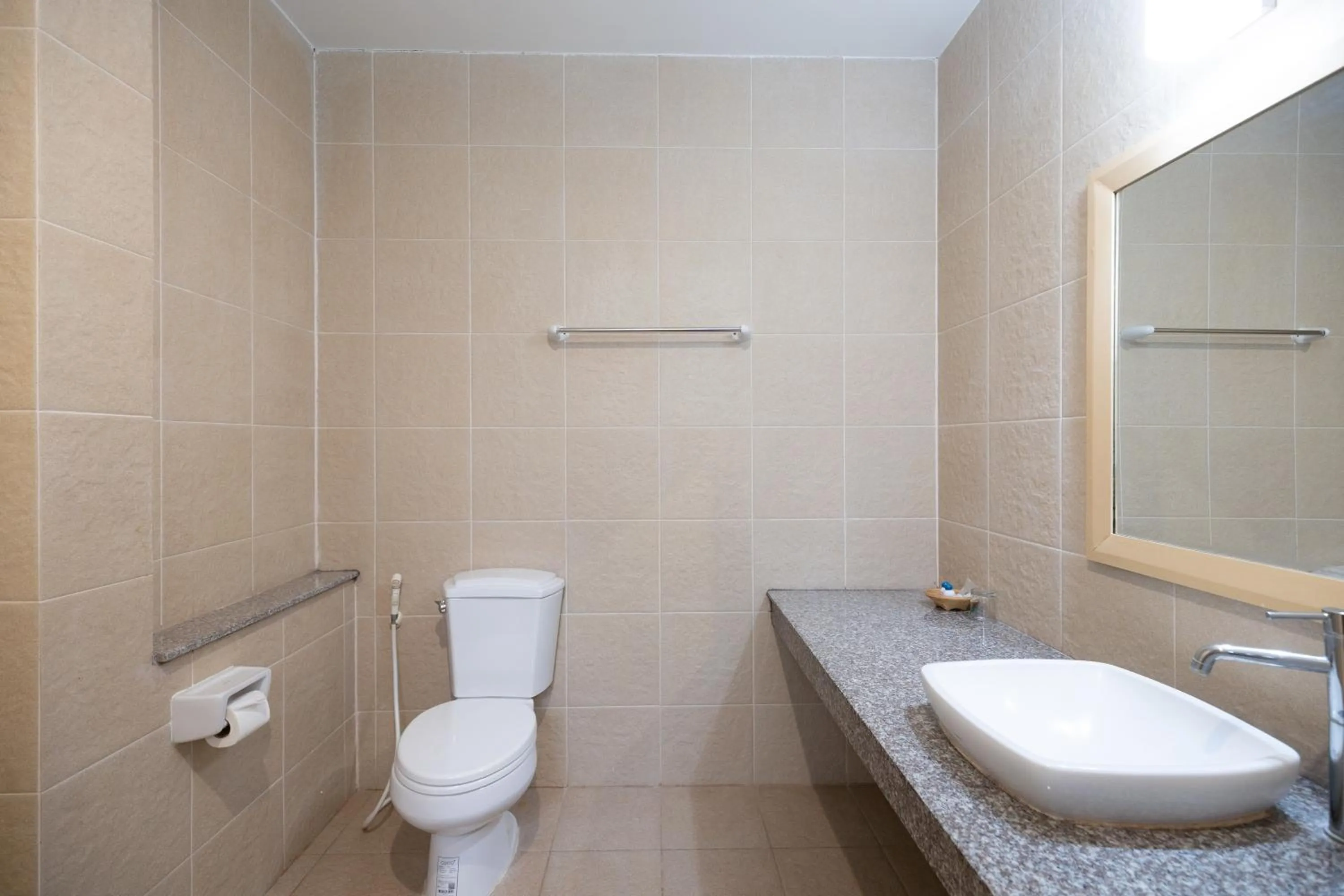 Bathroom in Thara Cholapruek Resort