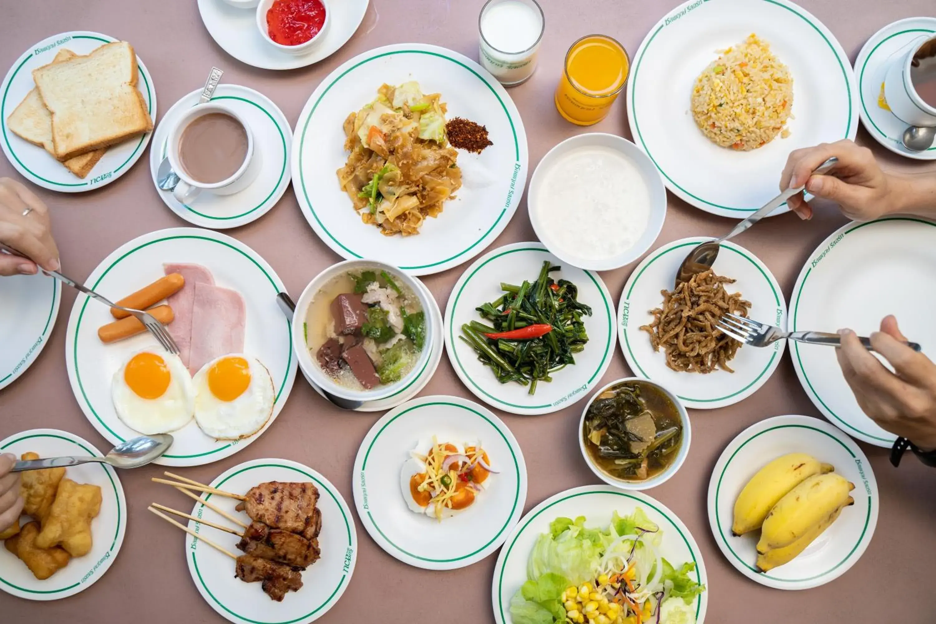 Breakfast in Thara Cholapruek Resort Breakfast in Thara Cholapruek Resort