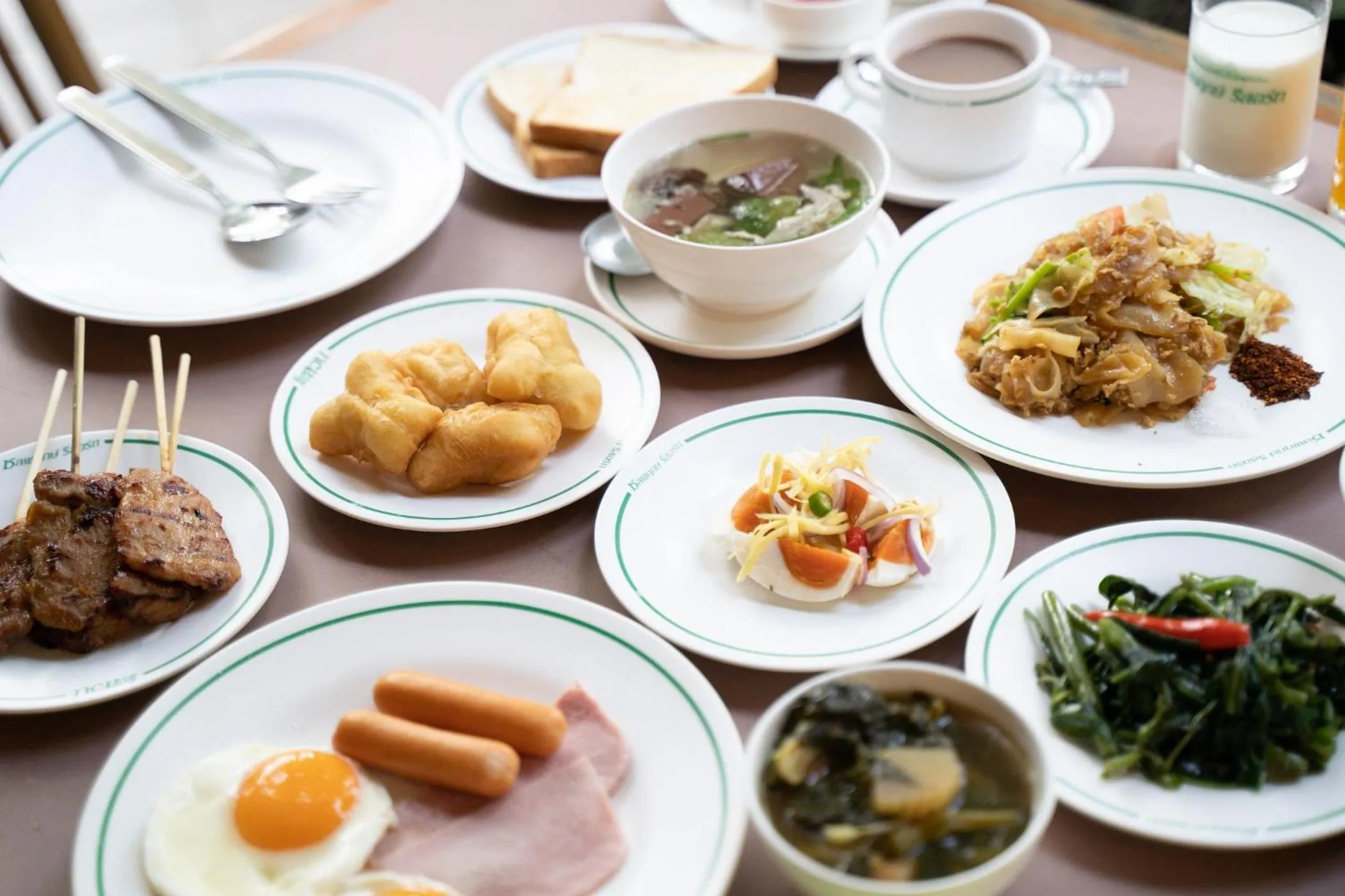 Breakfast in Thara Cholapruek Resort