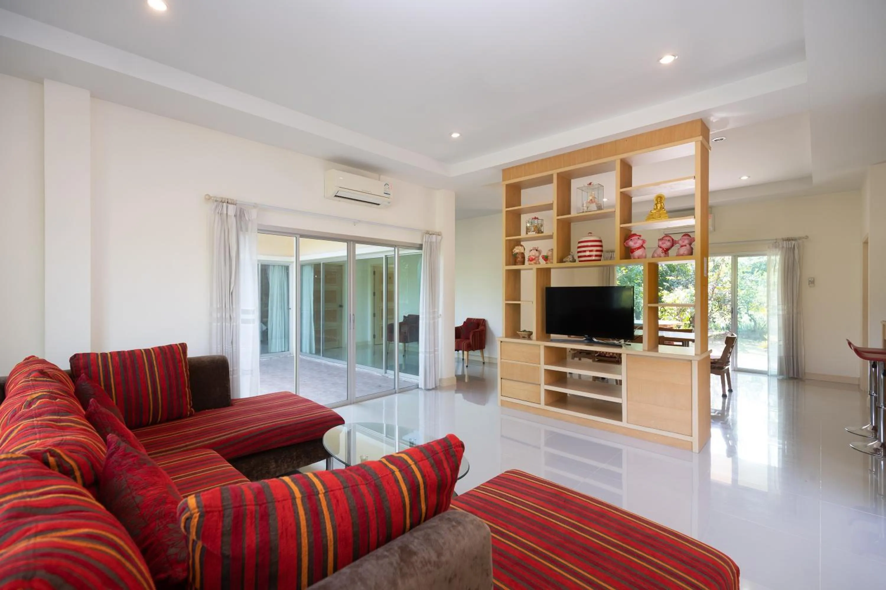 Living room in Thara Cholapruek Resort