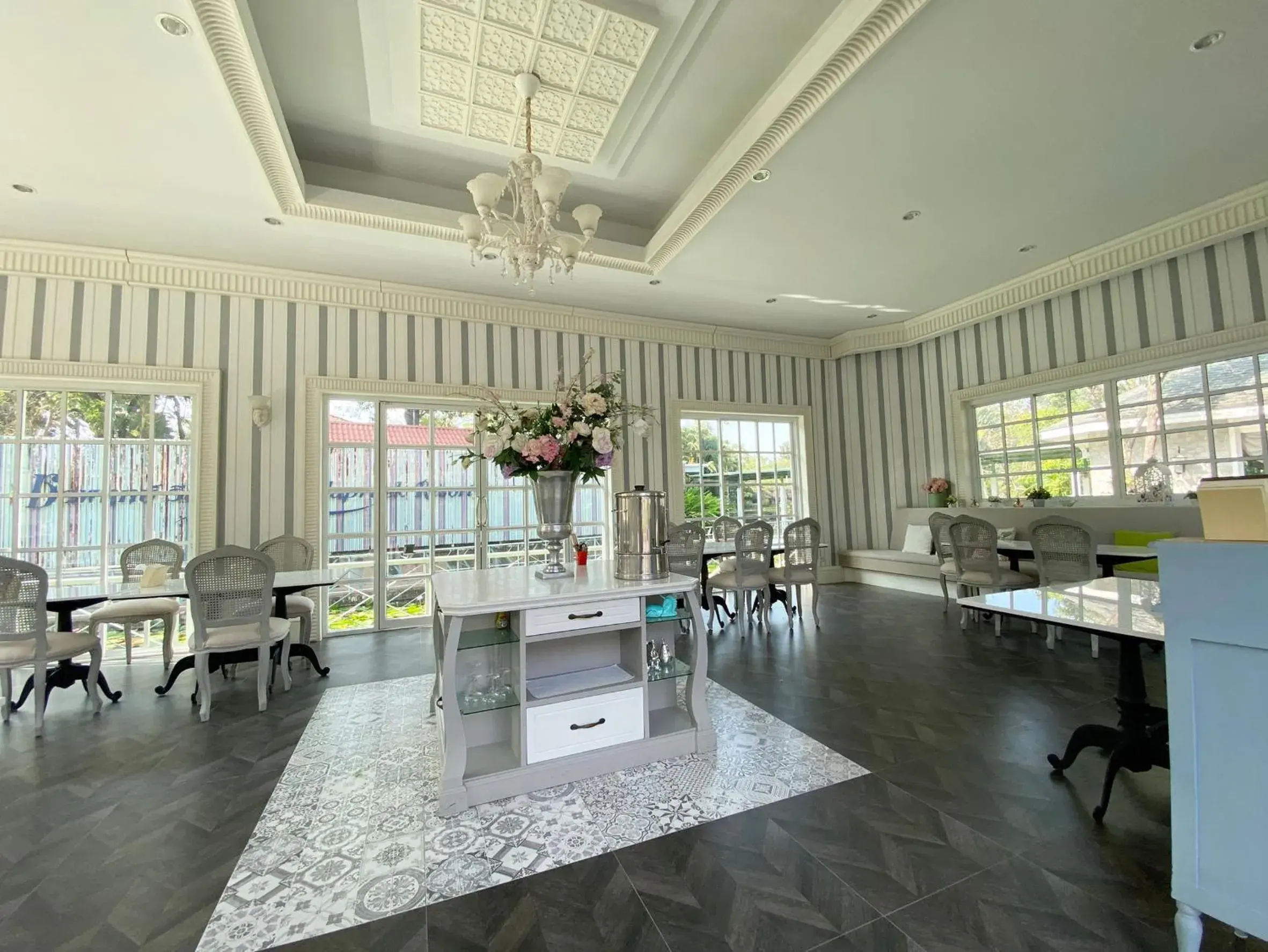 Restaurant/places to eat in Thara Cholapruek Resort Restaurant/places to eat in Thara Cholapruek Resort