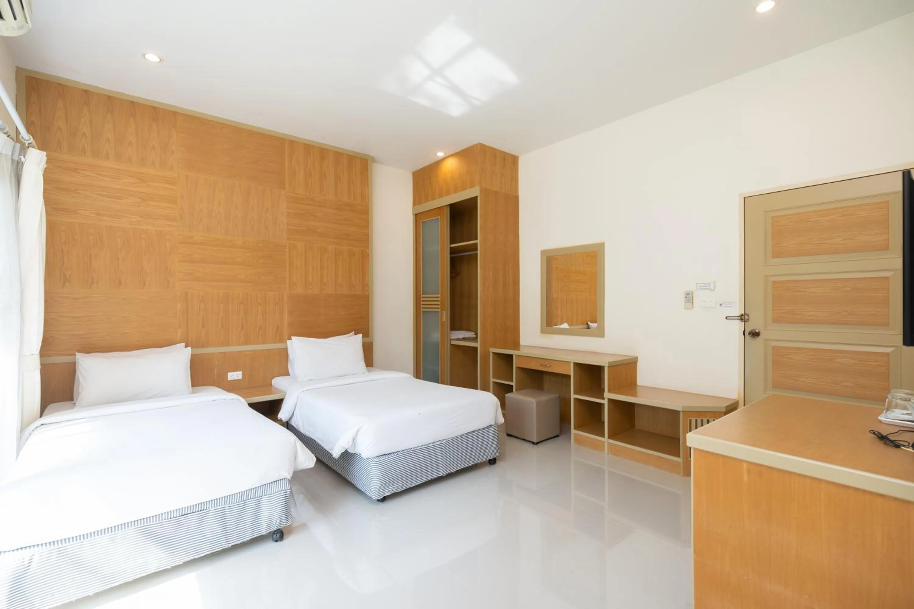 Bedroom, Bed in Thara Cholapruek Resort