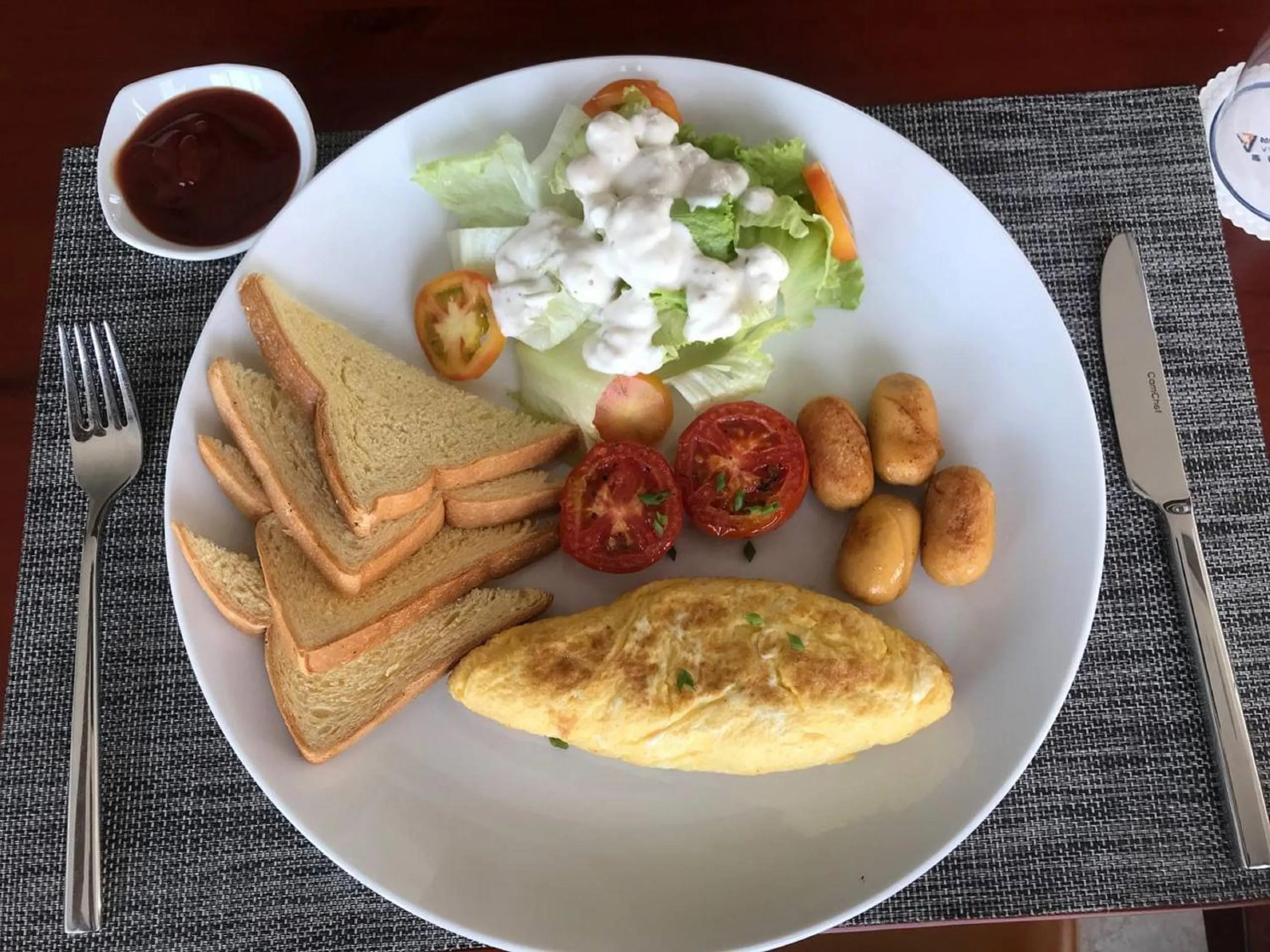 Restaurant/places to eat in V V Hotel Battambang