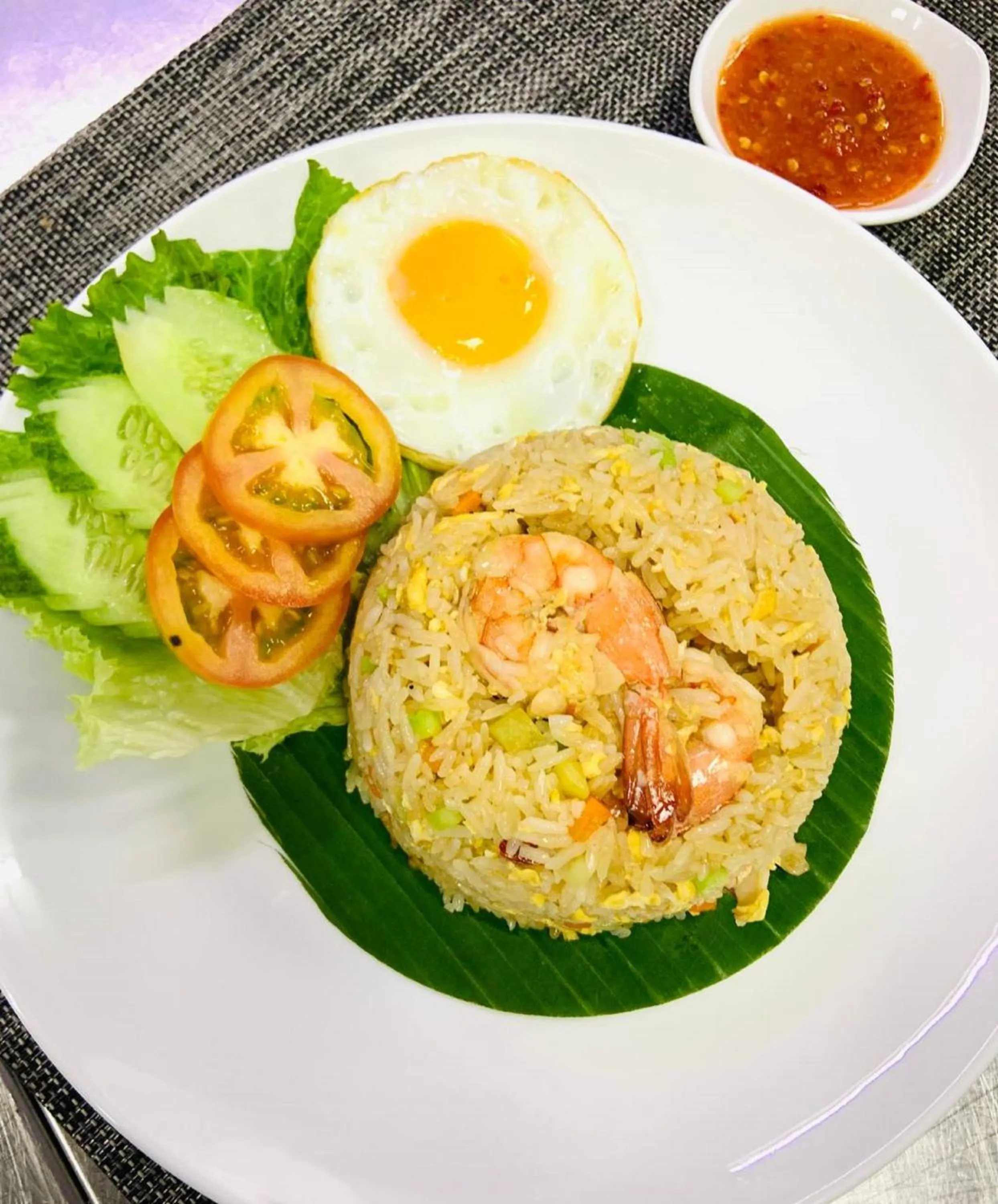 Restaurant/places to eat in V V Hotel Battambang