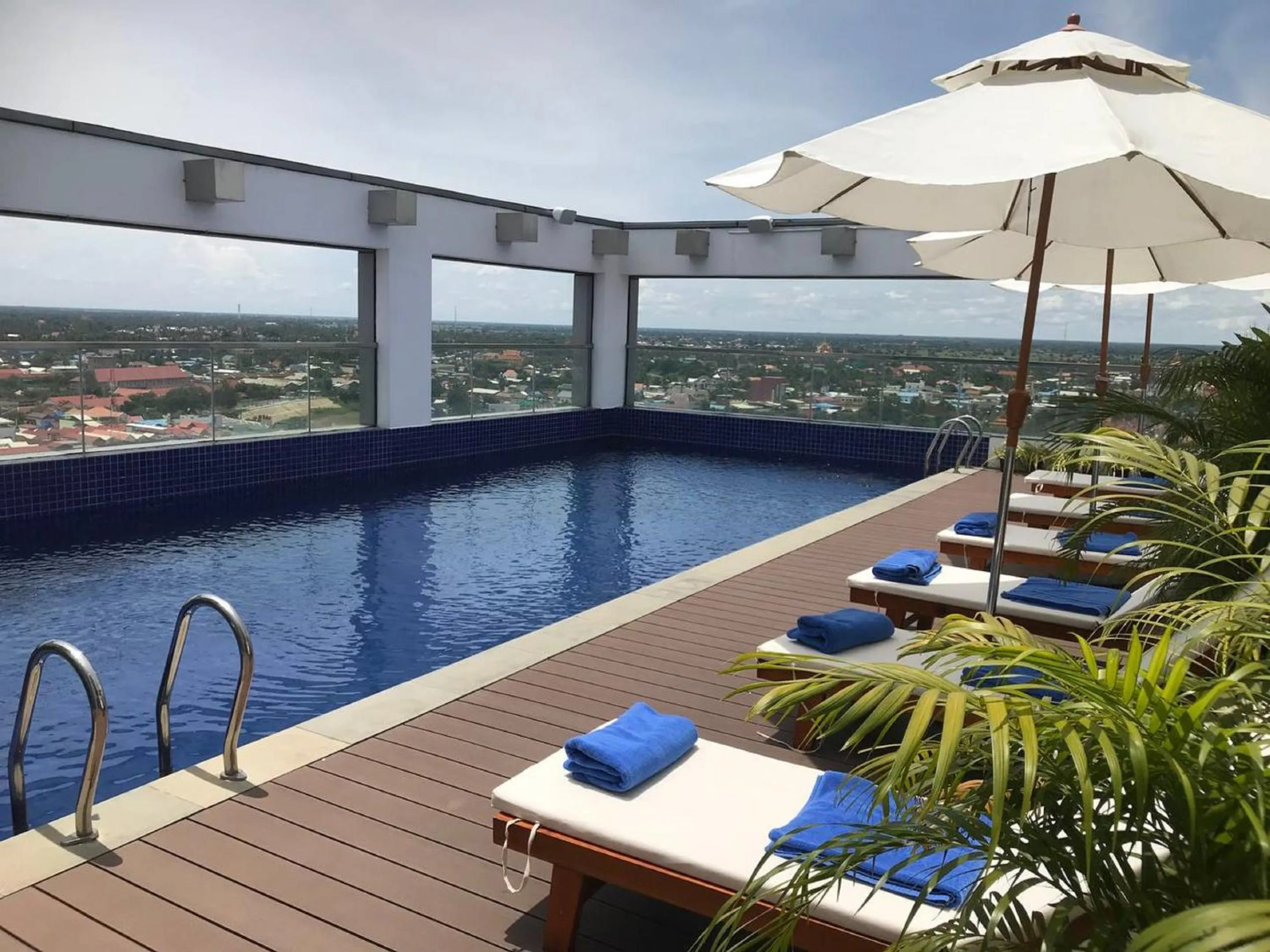 Swimming pool in V V Hotel Battambang