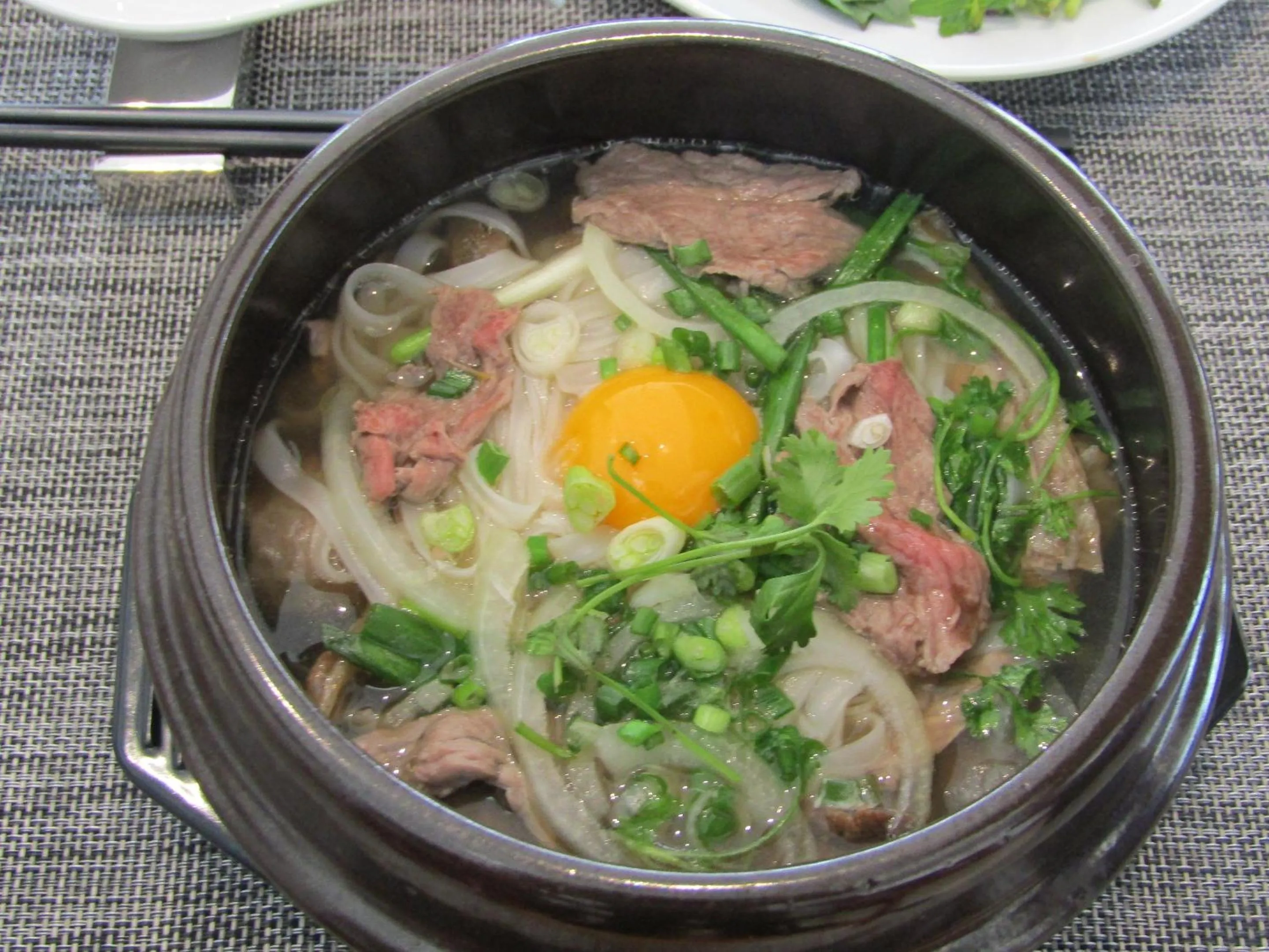 Restaurant/places to eat in V V Hotel Battambang