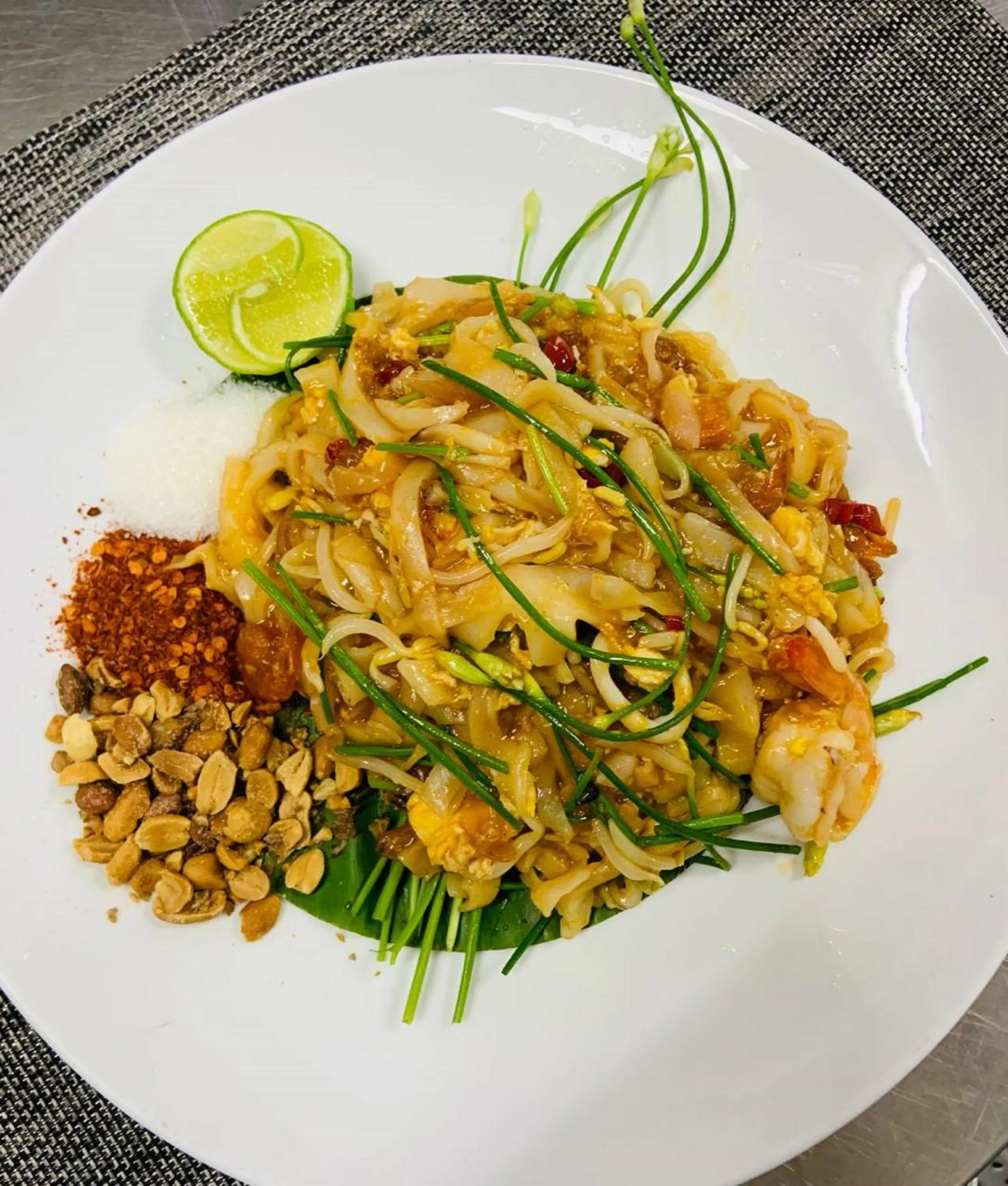 Restaurant/places to eat in V V Hotel Battambang