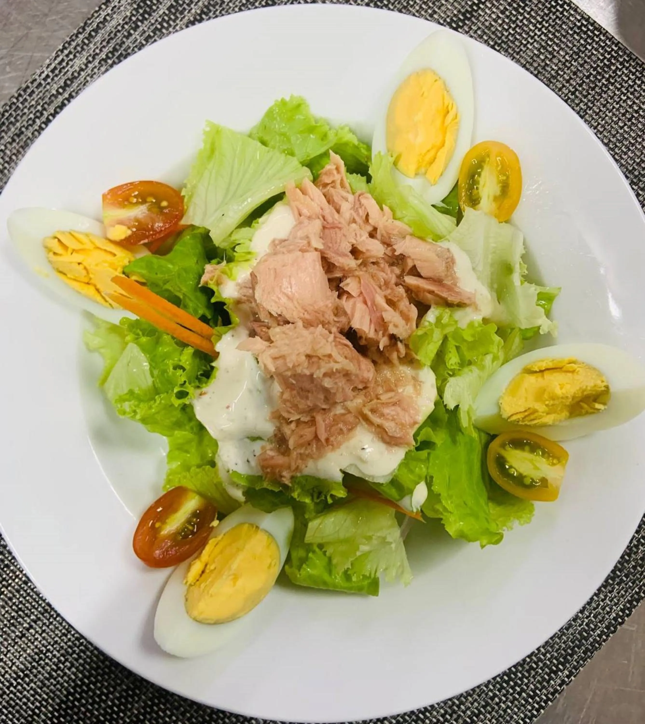 Restaurant/places to eat in V V Hotel Battambang