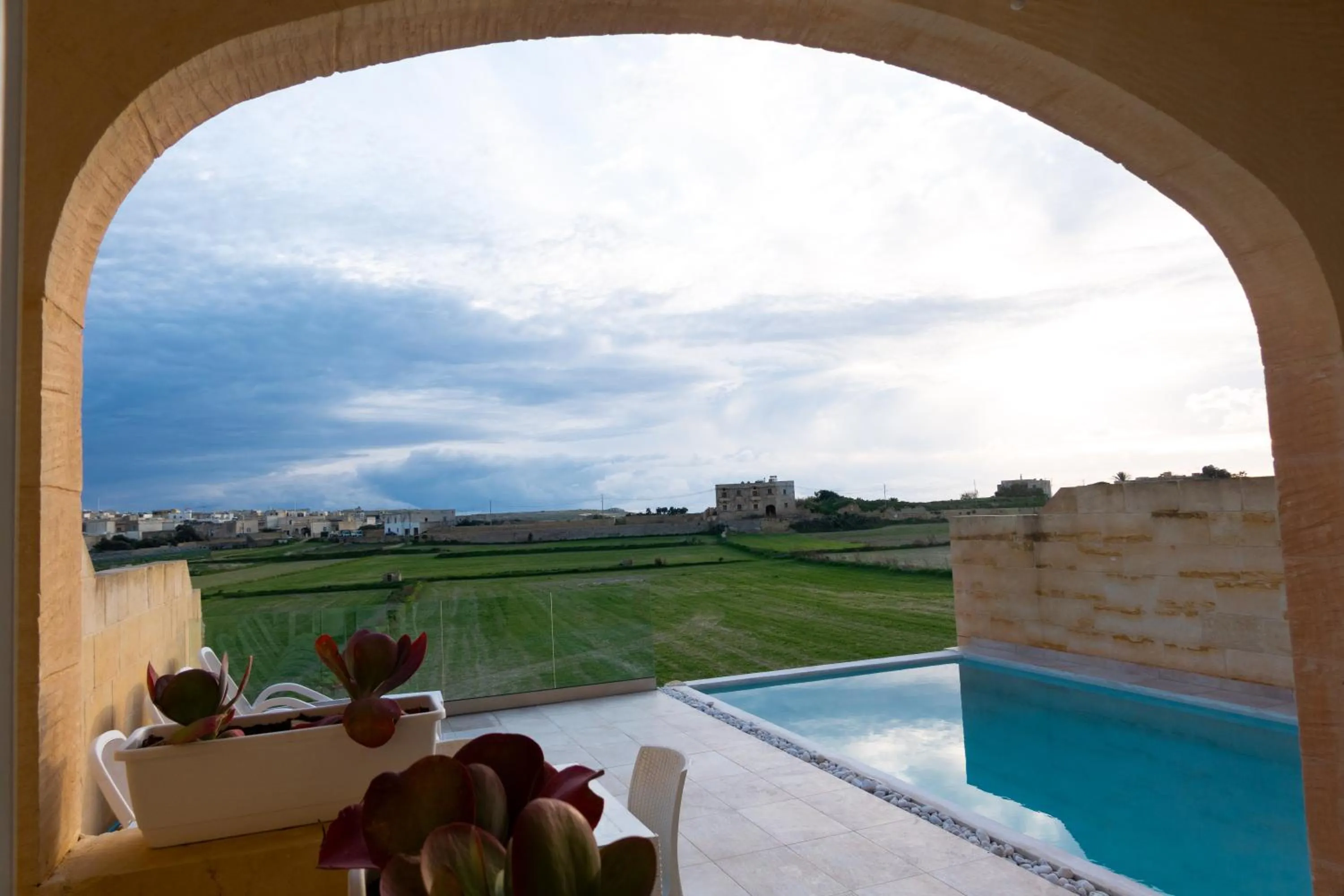 Inni Holiday Home with Infinity Pool