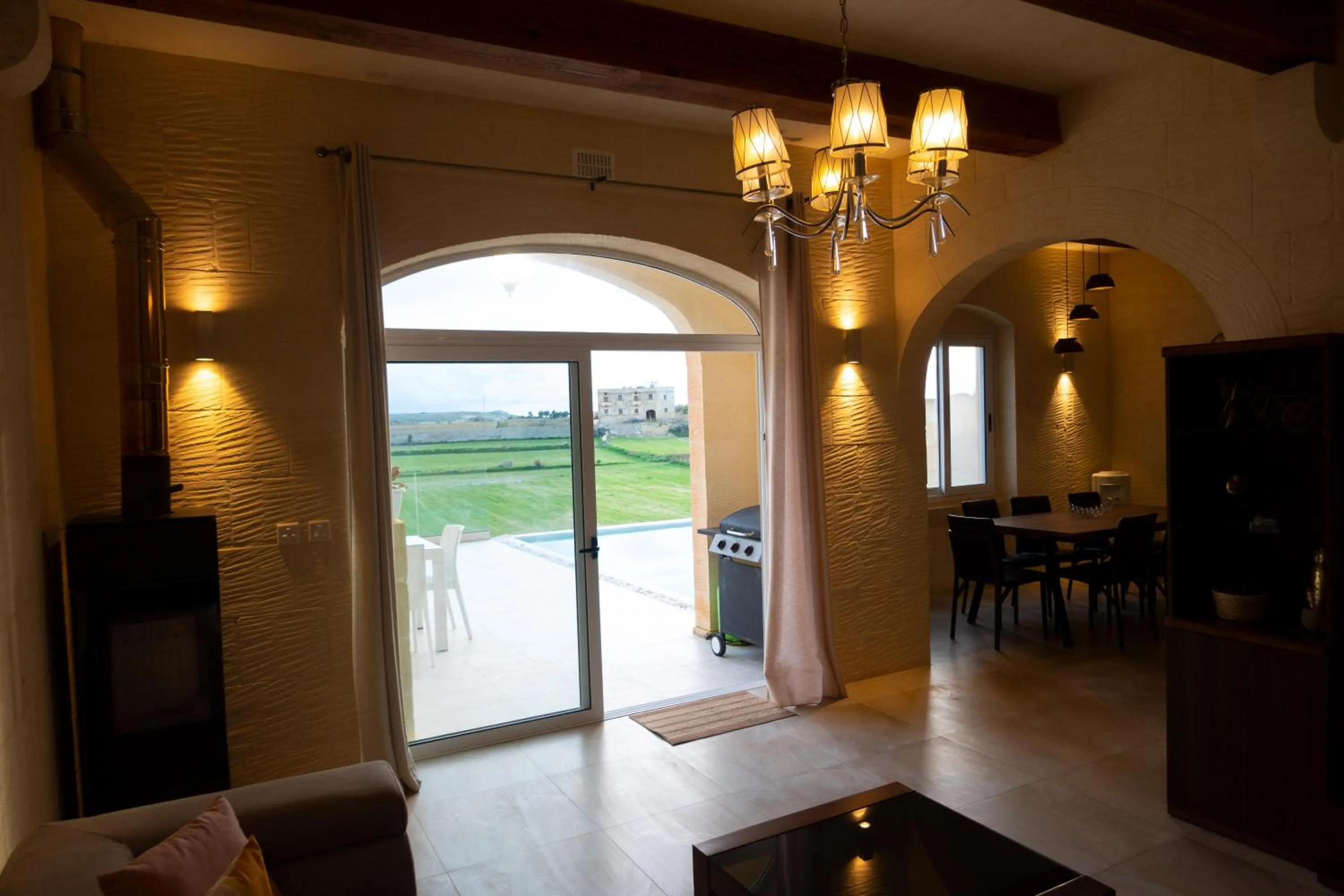 Inni Holiday Home with Infinity Pool