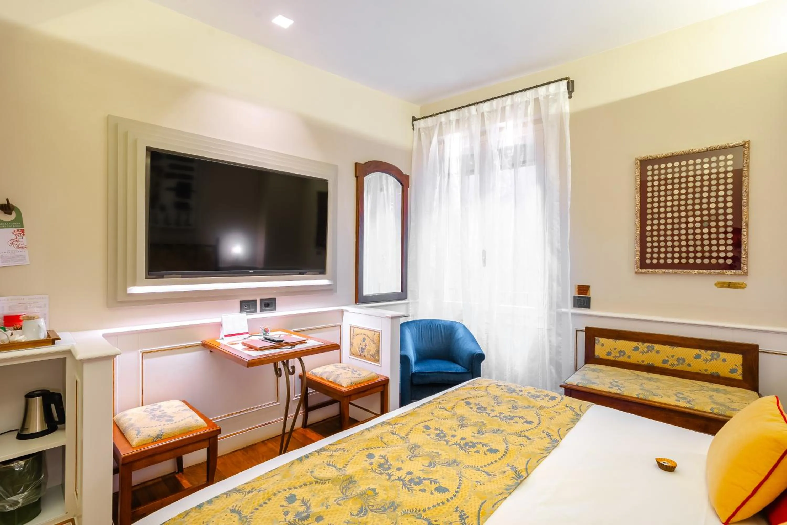 Photo of the whole room, Bed in Art Hotel Commercianti