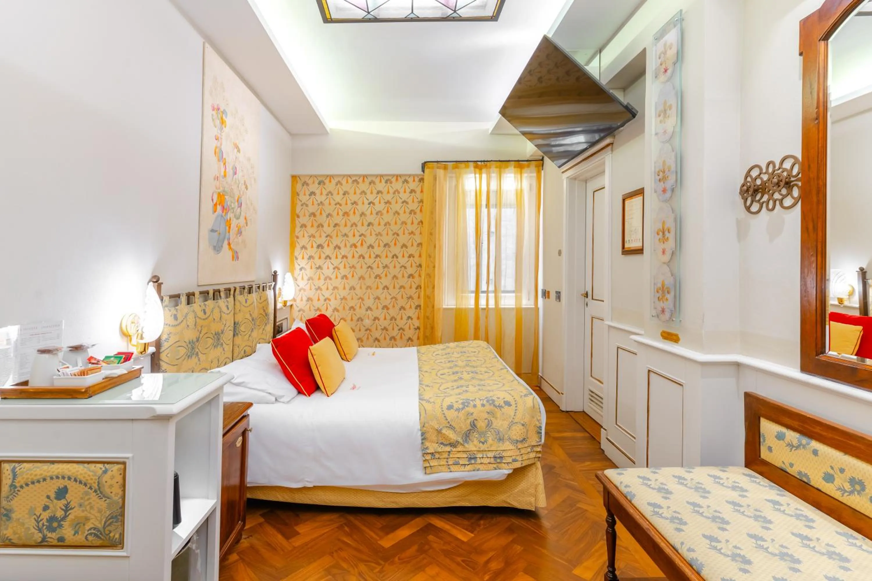 Photo of the whole room, Bed in Art Hotel Commercianti