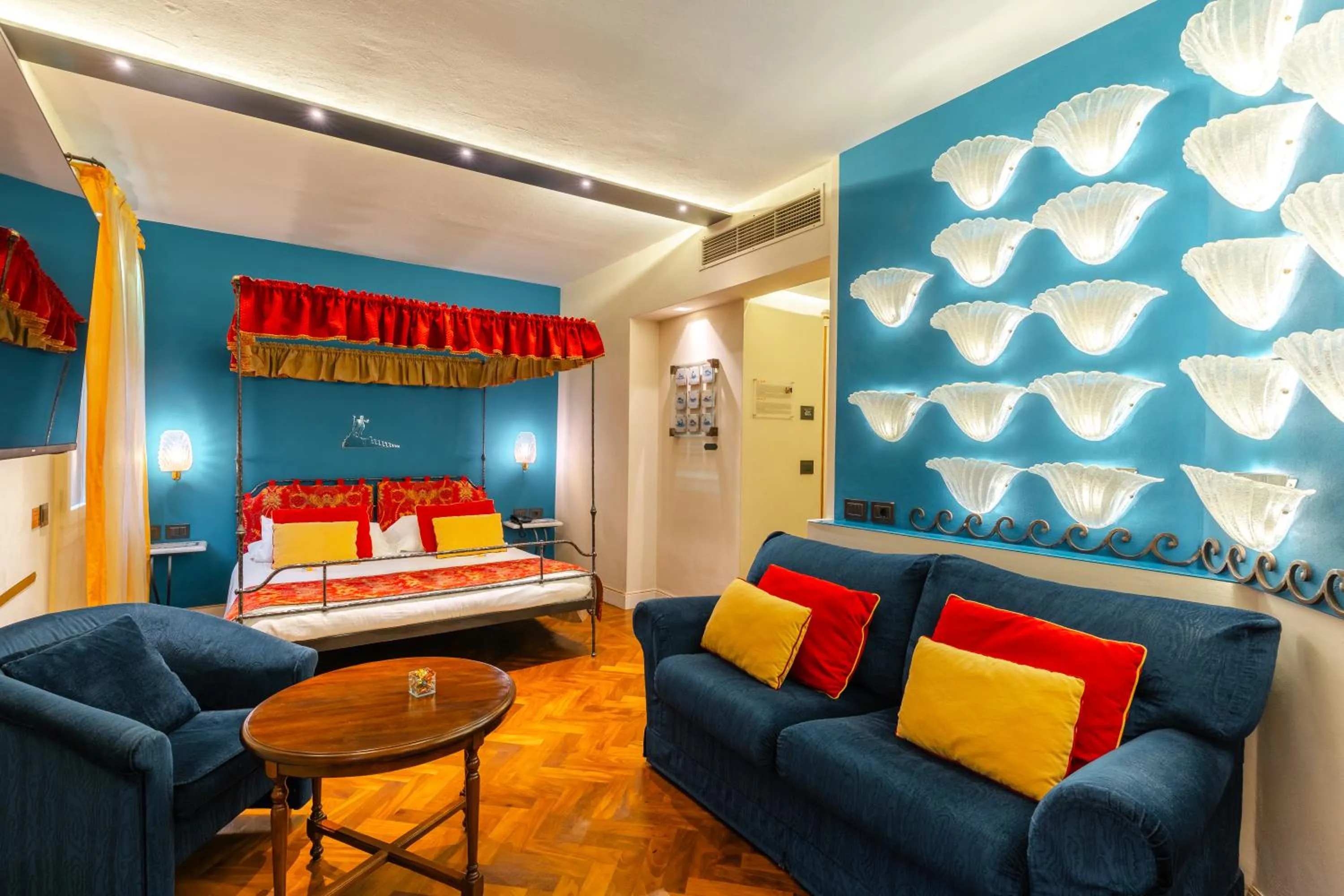 Photo of the whole room in Art Hotel Commercianti