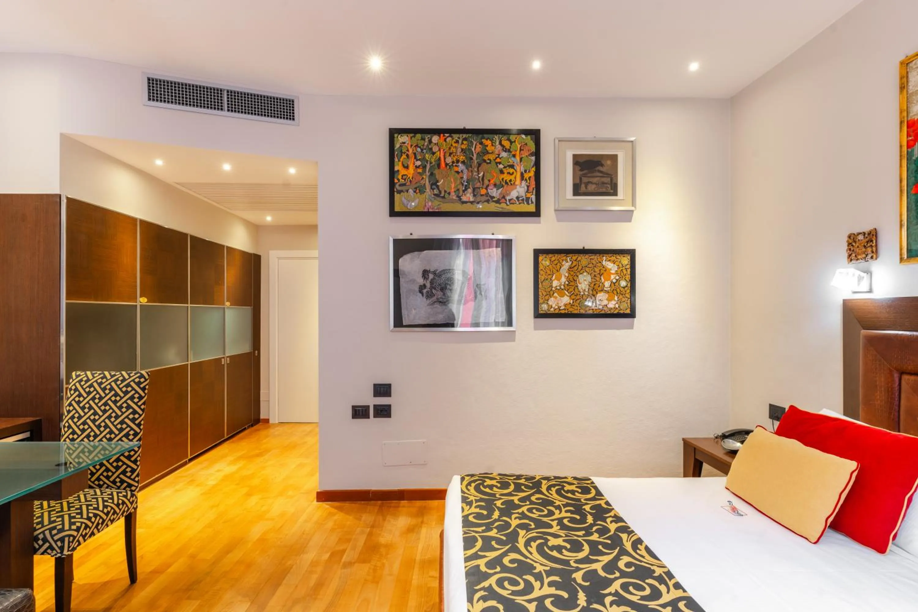 Photo of the whole room, Bed in Art Hotel Commercianti