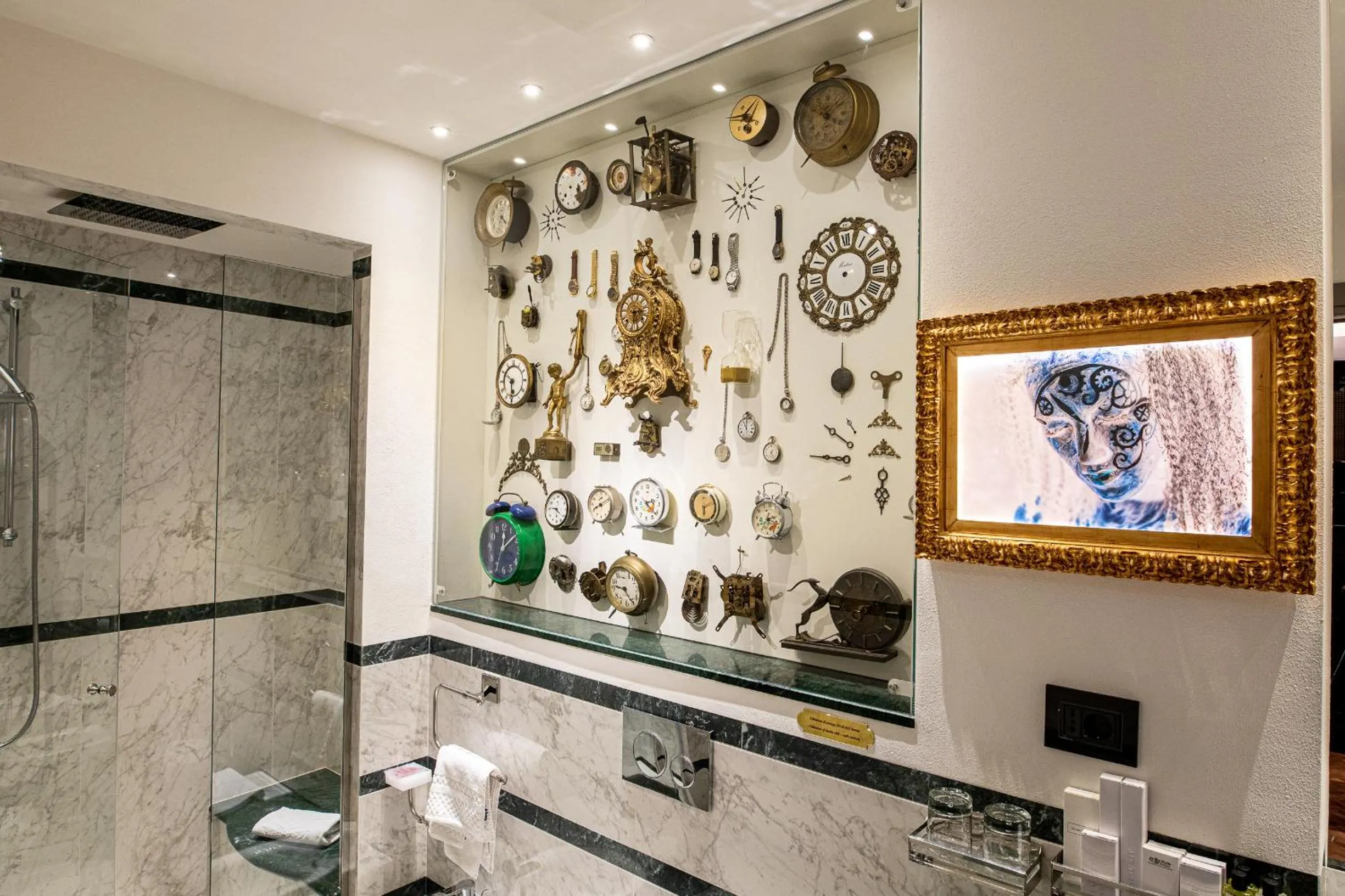 Bathroom in Art Hotel Commercianti