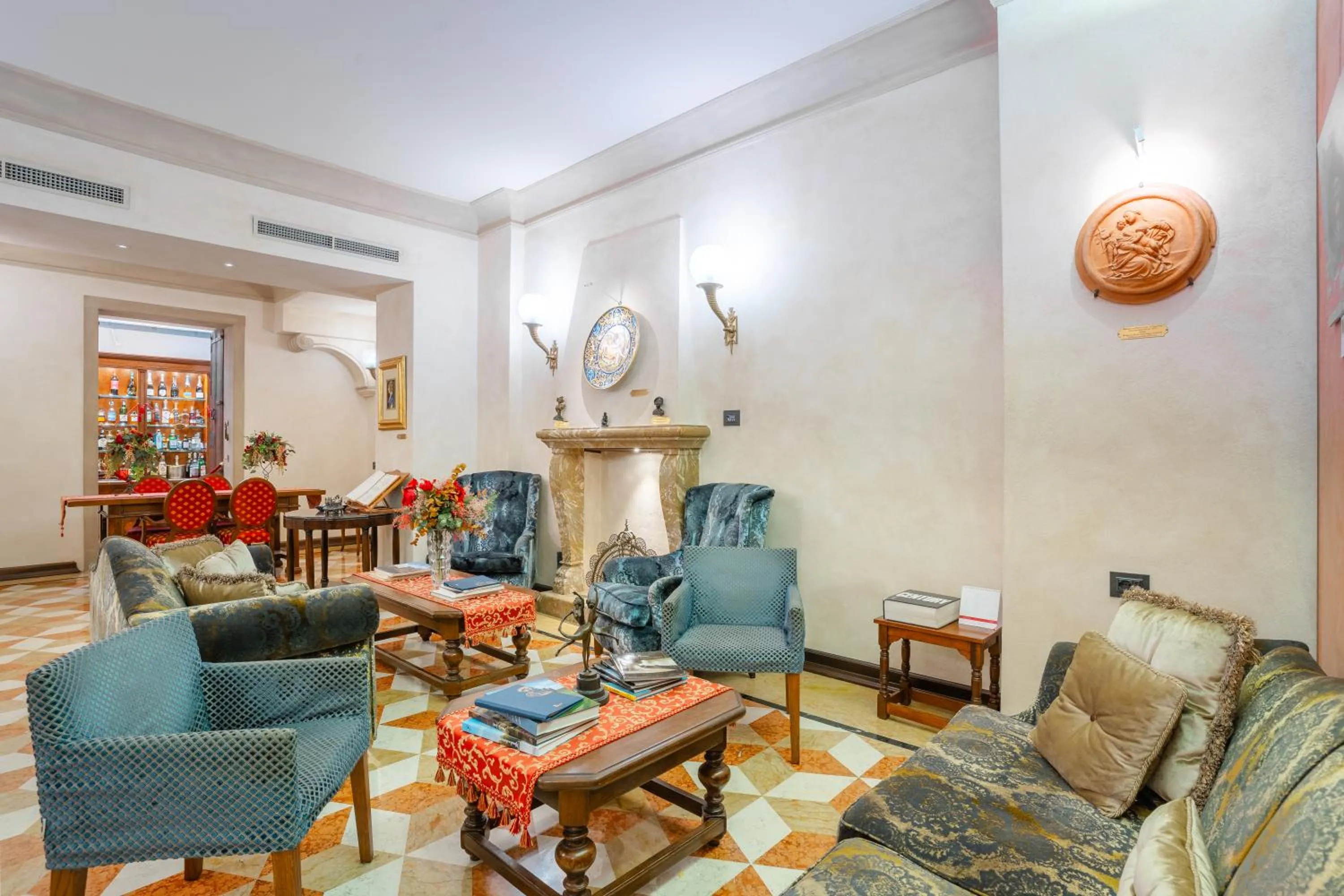 Lobby or reception in Art Hotel Commercianti