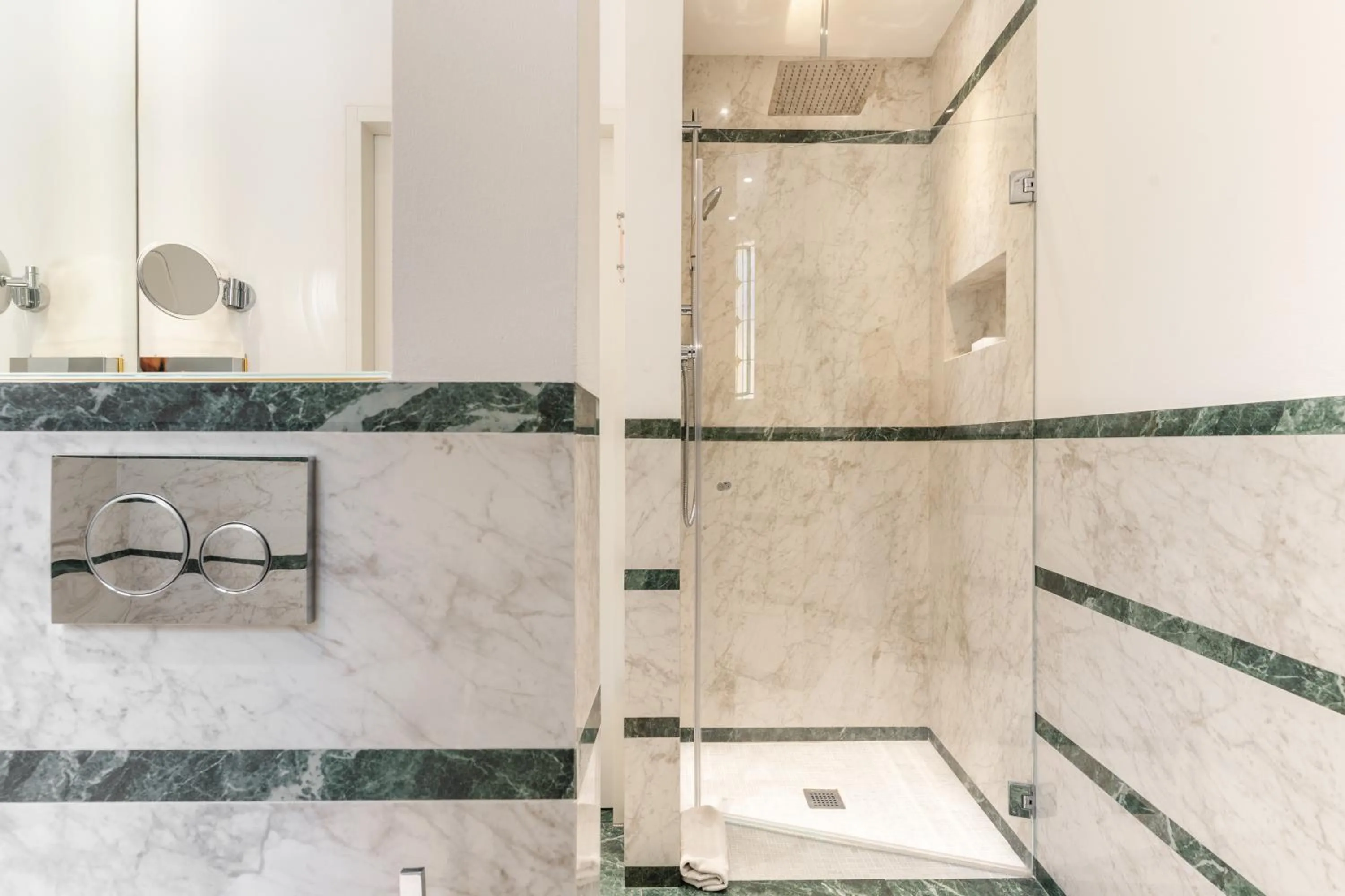 Bathroom in Art Hotel Commercianti