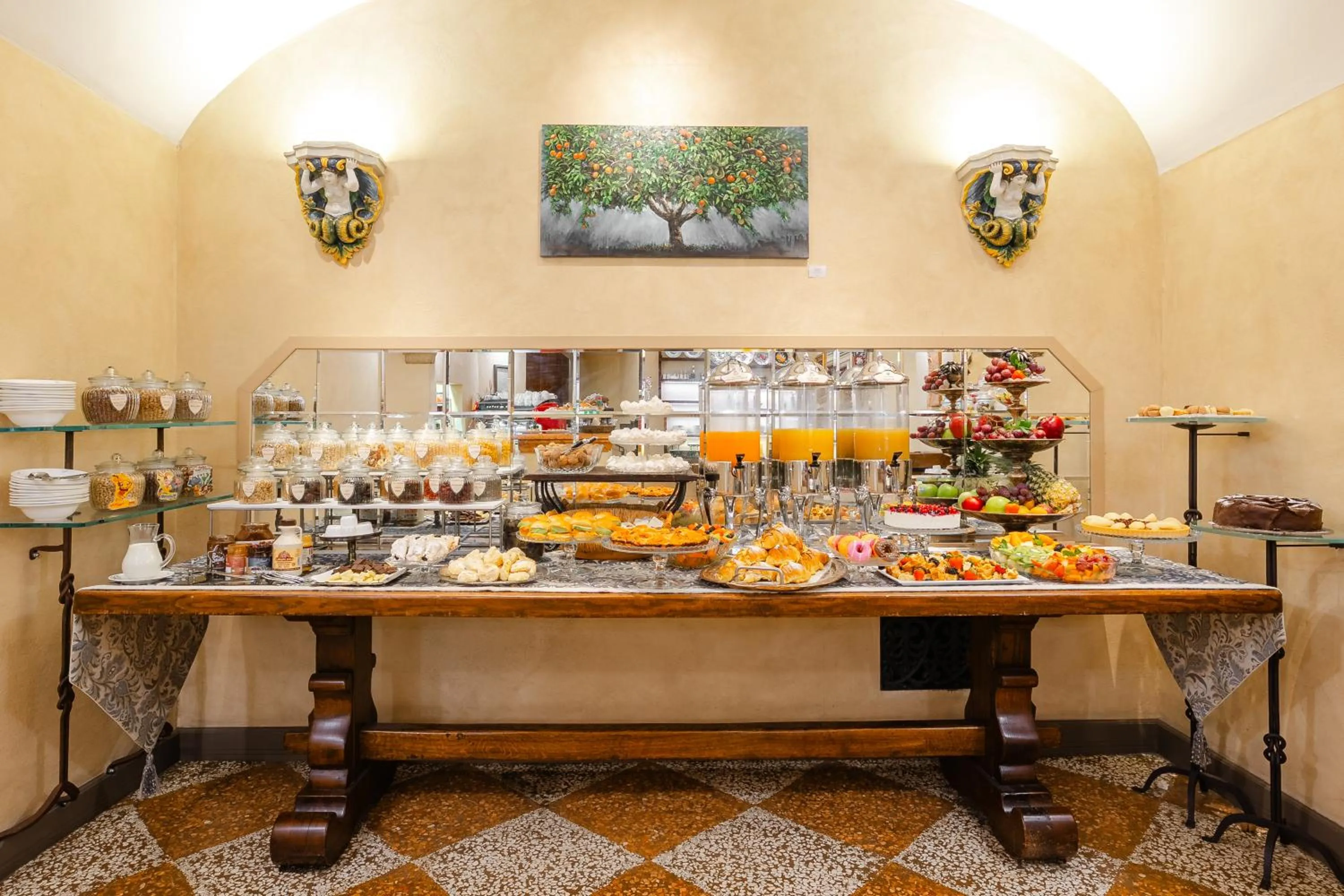 Buffet breakfast in Art Hotel Commercianti
